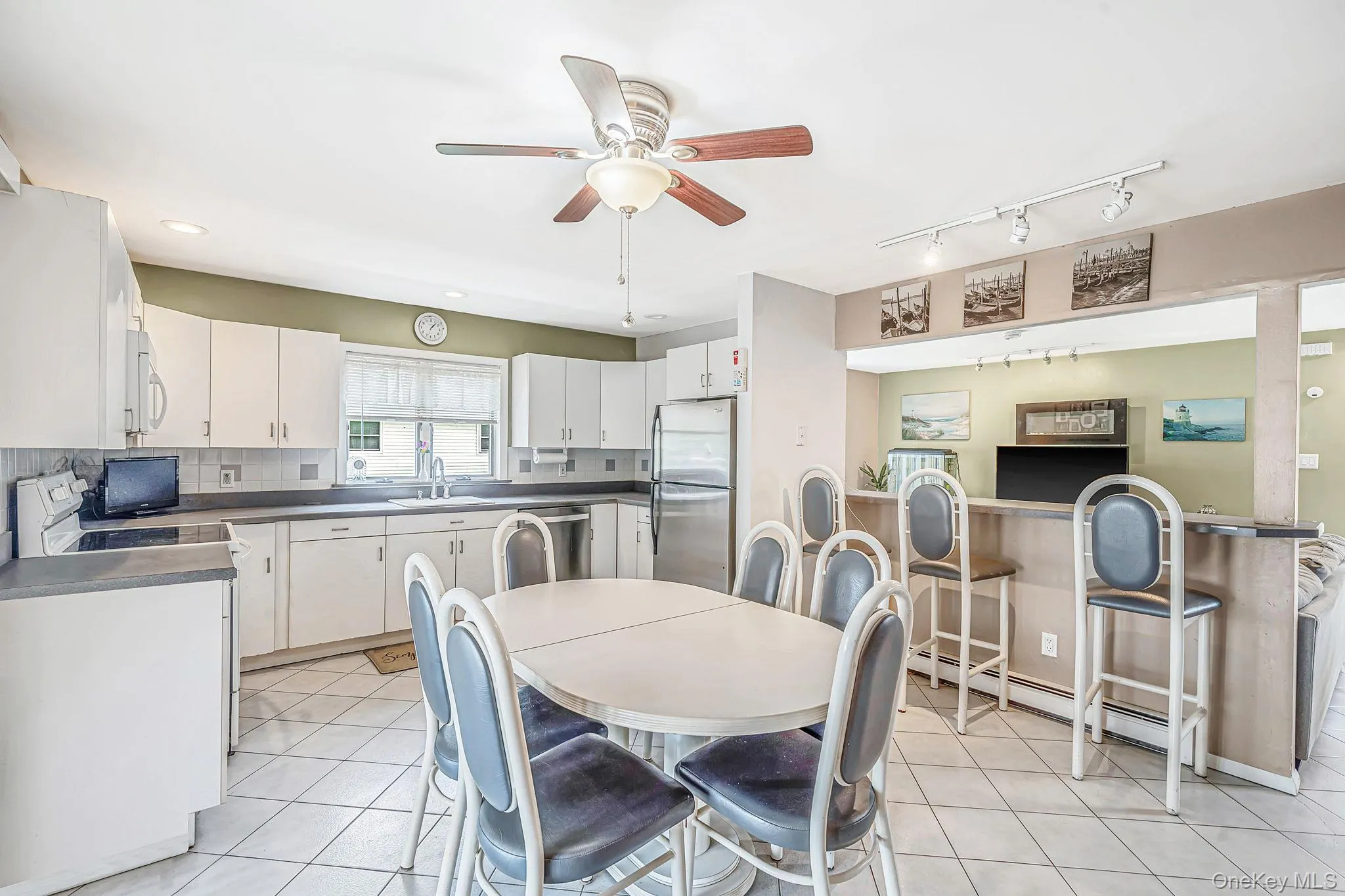35 6th Street, Brookhaven, NY, 3 Bedrooms Bedrooms, 7 Rooms Rooms,1 BathroomBathrooms,Residential,For Rent,6th,0,1036873 35 6th Street, Brookhaven, NY, 3 Bedrooms Bedrooms, 7 Rooms Rooms,1 BathroomBathrooms,Residential,For Rent,6th,0,1036873