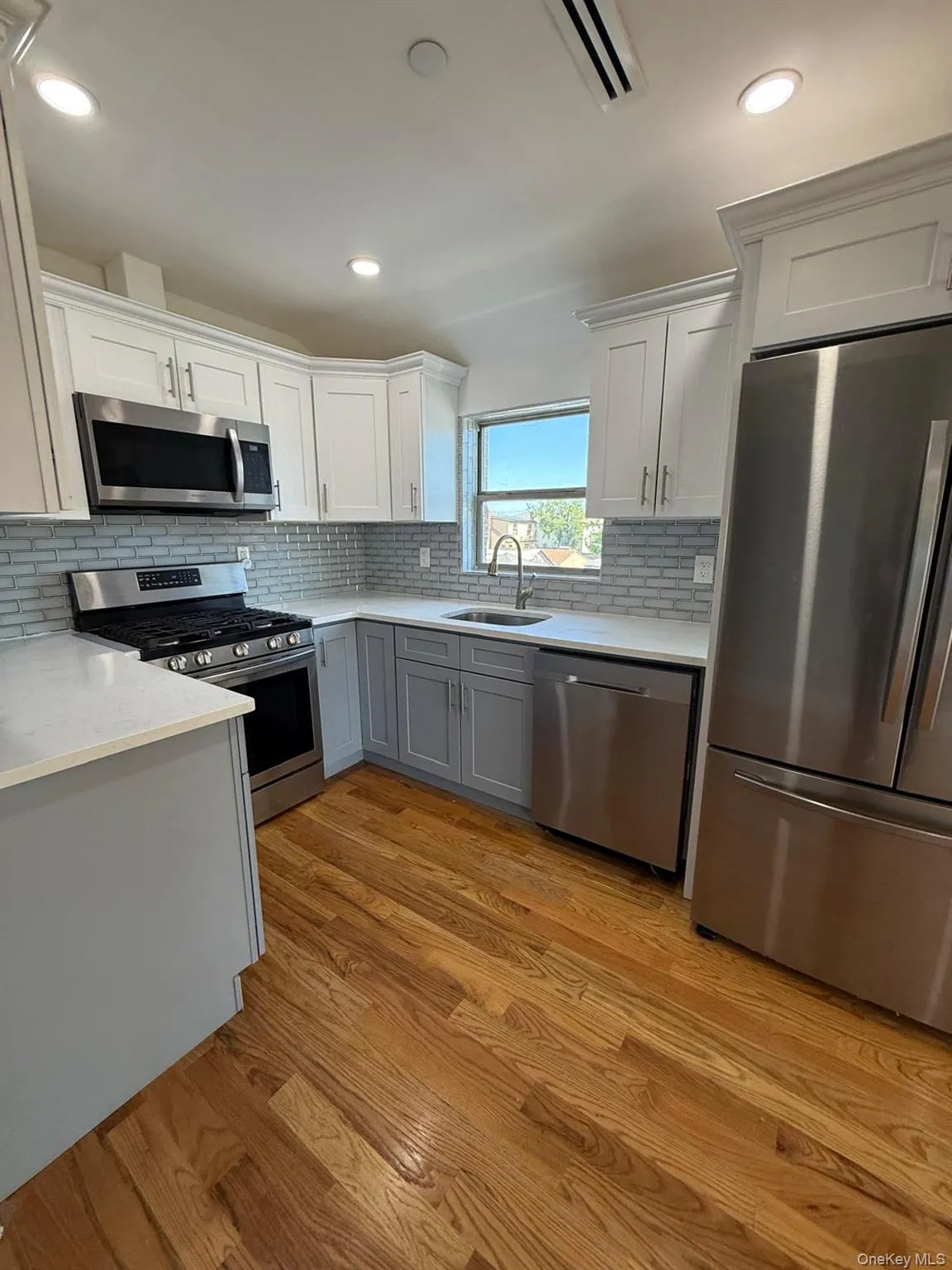 13421 158th Street, New York, NY, 3 Bedrooms Bedrooms, 4 Rooms Rooms,2 BathroomsBathrooms,Residential Lease,For Rent,158th,0,1036880 13421 158th Street, New York, NY, 3 Bedrooms Bedrooms, 4 Rooms Rooms,2 BathroomsBathrooms,Residential Lease,For Rent,158th,0,1036880