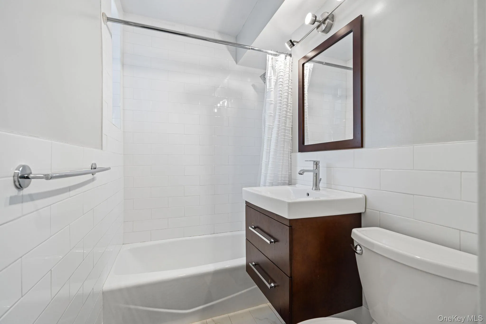 67-30 Dartmouth Street, New York, NY, 1 Bedroom Bedrooms, 5 Rooms Rooms,1 BathroomBathrooms,Residential,For Rent,Dartmouth,0,1036888 67-30 Dartmouth Street, New York, NY, 1 Bedroom Bedrooms, 5 Rooms Rooms,1 BathroomBathrooms,Residential,For Rent,Dartmouth,0,1036888
