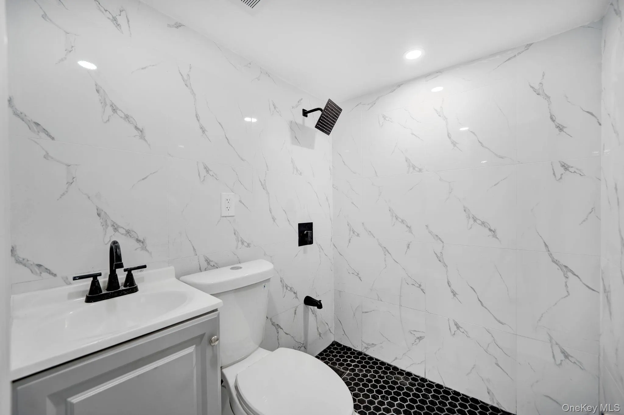 3004 La Salle Avenue, New York, NY, 4 Bedrooms Bedrooms, 7 Rooms Rooms,2 BathroomsBathrooms,Residential,For Rent,La Salle,0,1036894 3004 La Salle Avenue, New York, NY, 4 Bedrooms Bedrooms, 7 Rooms Rooms,2 BathroomsBathrooms,Residential,For Rent,La Salle,0,1036894