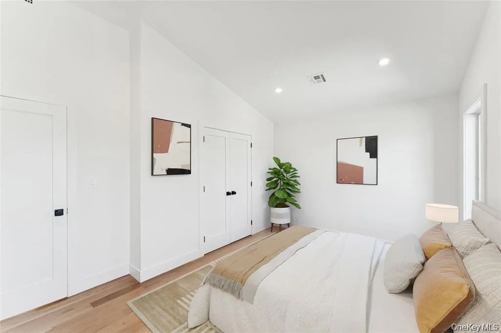 141 Flamingo Street, Hempstead, NY, 5 Bedrooms Bedrooms, 10 Rooms Rooms,4 BathroomsBathrooms,Residential,For Rent,Flamingo,0,1036897 141 Flamingo Street, Hempstead, NY, 5 Bedrooms Bedrooms, 10 Rooms Rooms,4 BathroomsBathrooms,Residential,For Rent,Flamingo,0,1036897