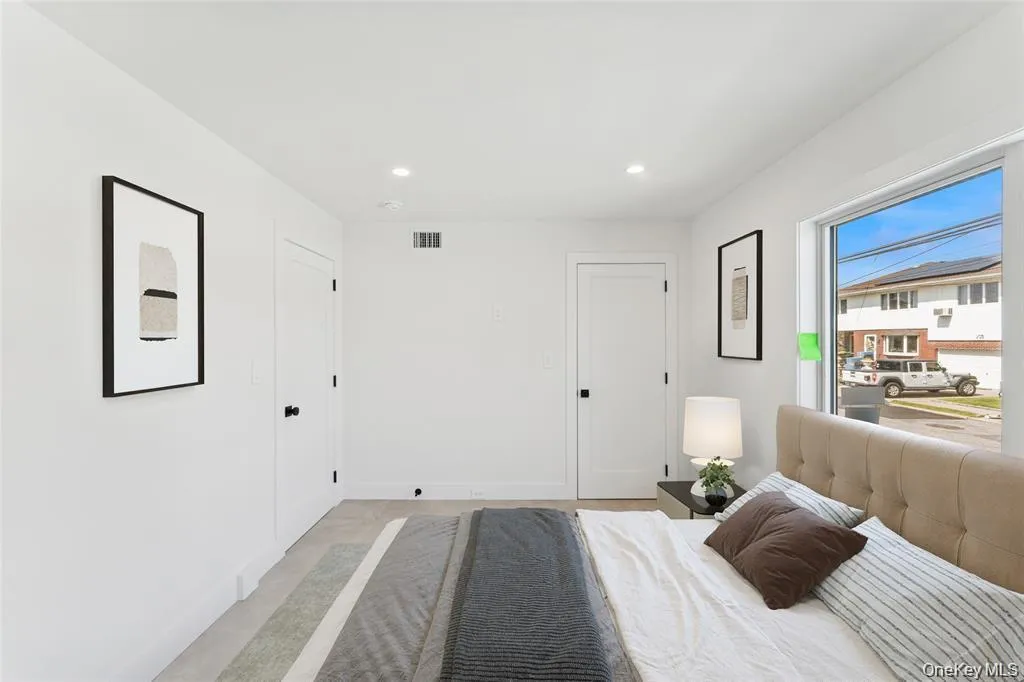 141 Flamingo Street, Hempstead, NY, 5 Bedrooms Bedrooms, 10 Rooms Rooms,4 BathroomsBathrooms,Residential,For Rent,Flamingo,0,1036897 141 Flamingo Street, Hempstead, NY, 5 Bedrooms Bedrooms, 10 Rooms Rooms,4 BathroomsBathrooms,Residential,For Rent,Flamingo,0,1036897
