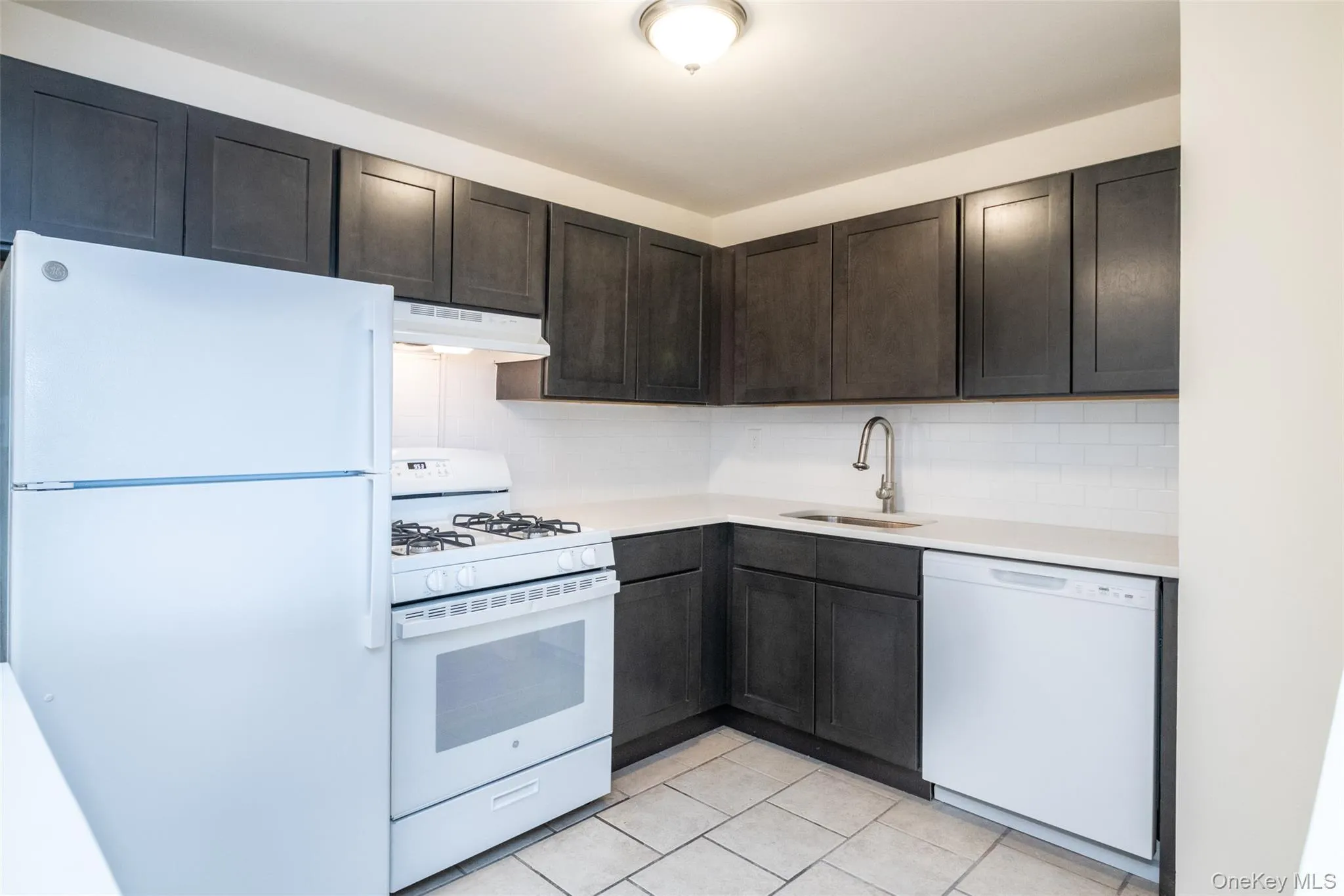 125 Lake Street, White Plains, NY, 1 Bedroom Bedrooms, 3 Rooms Rooms,1 BathroomBathrooms,Residential Lease,For Rent,Lake,0,1036904 125 Lake Street, White Plains, NY, 1 Bedroom Bedrooms, 3 Rooms Rooms,1 BathroomBathrooms,Residential Lease,For Rent,Lake,0,1036904