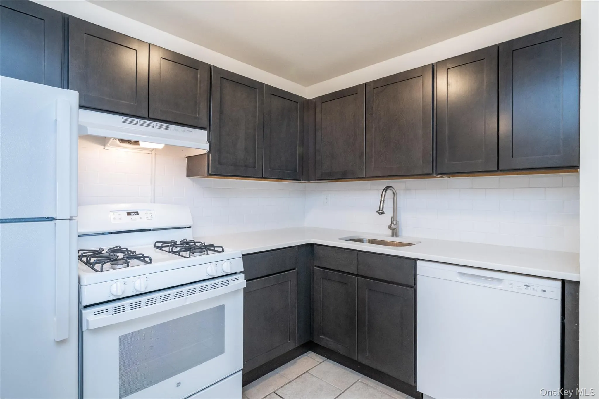125 Lake Street, White Plains, NY, 1 Bedroom Bedrooms, 3 Rooms Rooms,1 BathroomBathrooms,Residential Lease,For Rent,Lake,0,1036904 125 Lake Street, White Plains, NY, 1 Bedroom Bedrooms, 3 Rooms Rooms,1 BathroomBathrooms,Residential Lease,For Rent,Lake,0,1036904