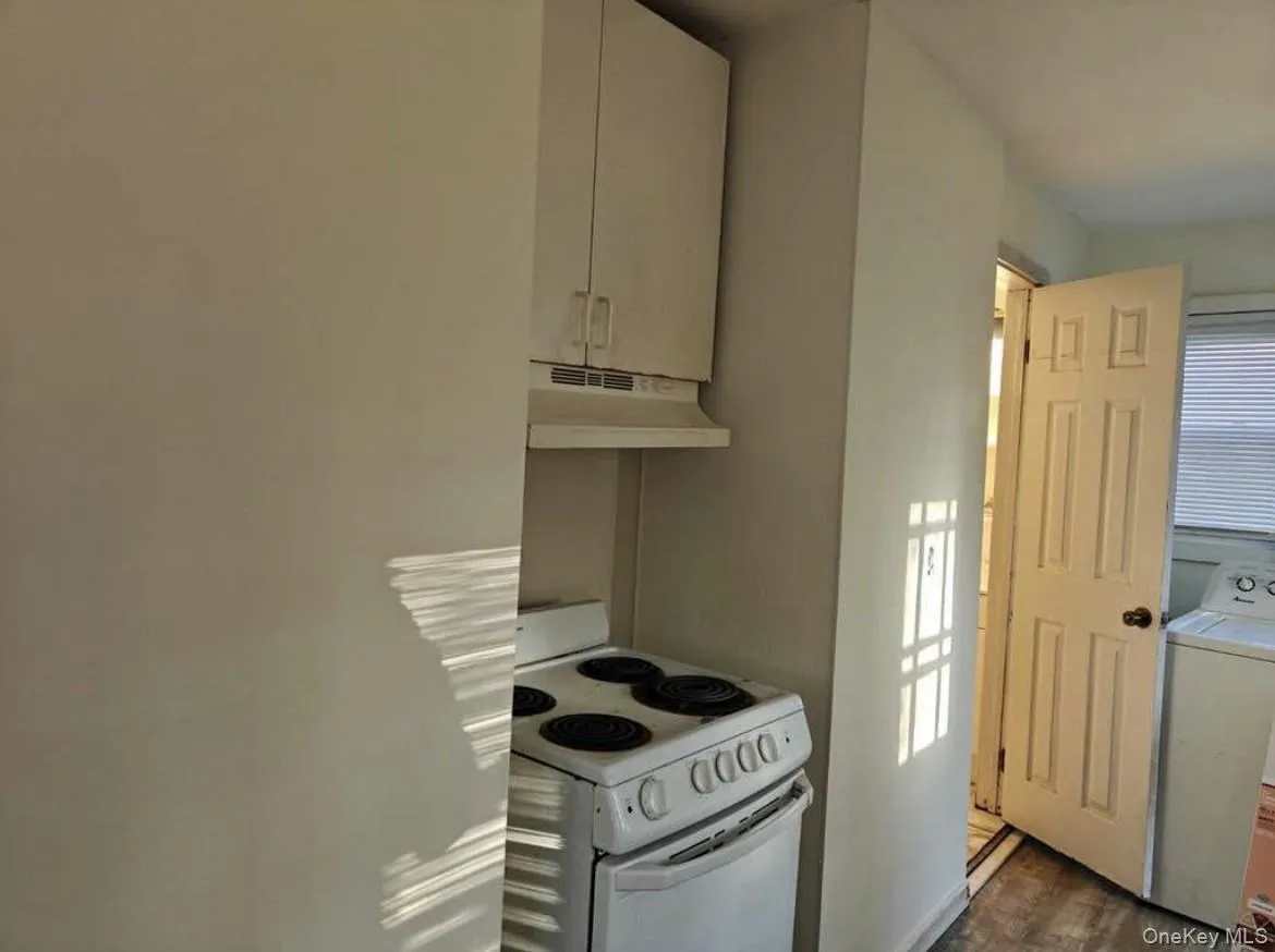 80 Magnolia Drive, Brookhaven, NY, 3 Bedrooms Bedrooms, 5 Rooms Rooms,1 BathroomBathrooms,Residential,For Rent,Magnolia,0,1036907 80 Magnolia Drive, Brookhaven, NY, 3 Bedrooms Bedrooms, 5 Rooms Rooms,1 BathroomBathrooms,Residential,For Rent,Magnolia,0,1036907