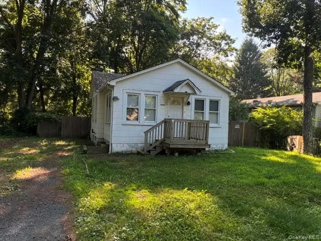 80 Magnolia Drive, Brookhaven, NY, 3 Bedrooms Bedrooms, 5 Rooms Rooms,1 BathroomBathrooms,Residential,For Rent,Magnolia,0,1036907 80 Magnolia Drive, Brookhaven, NY, 3 Bedrooms Bedrooms, 5 Rooms Rooms,1 BathroomBathrooms,Residential,For Rent,Magnolia,0,1036907
