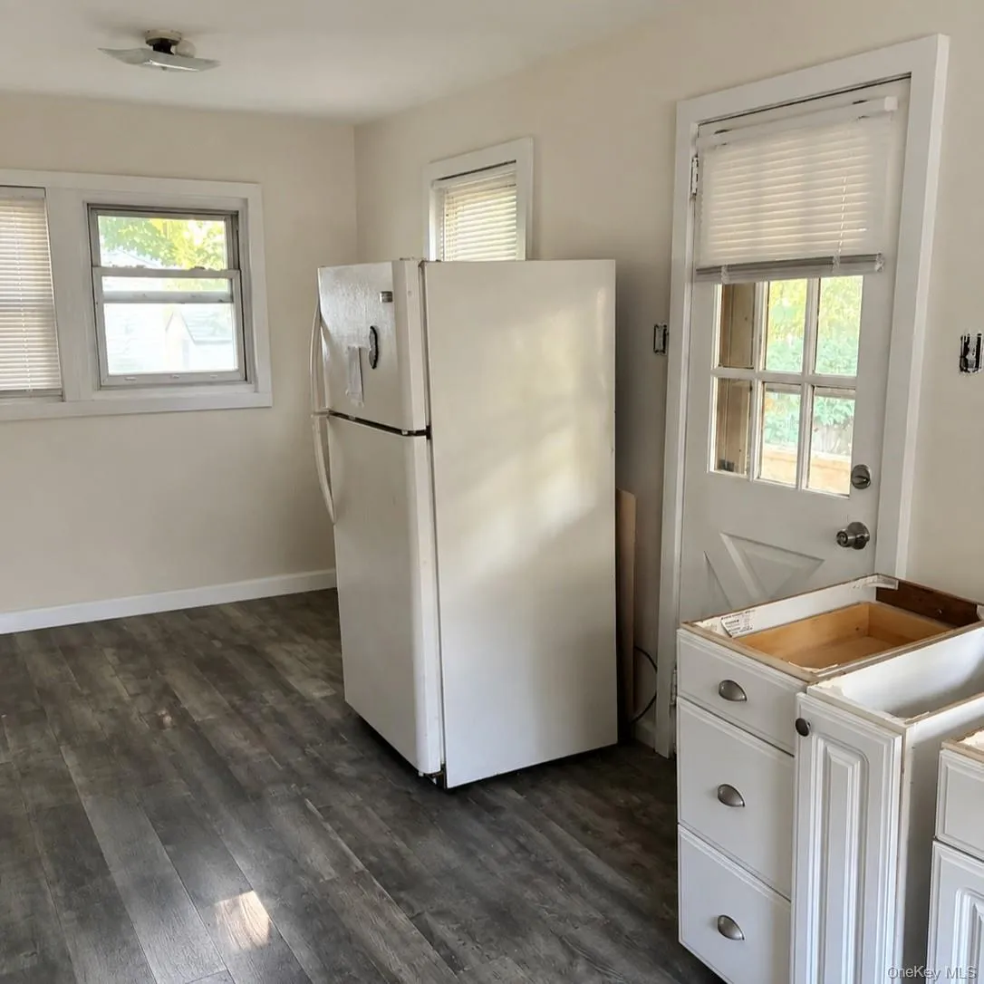 80 Magnolia Drive, Brookhaven, NY, 3 Bedrooms Bedrooms, 5 Rooms Rooms,1 BathroomBathrooms,Residential,For Rent,Magnolia,0,1036907 80 Magnolia Drive, Brookhaven, NY, 3 Bedrooms Bedrooms, 5 Rooms Rooms,1 BathroomBathrooms,Residential,For Rent,Magnolia,0,1036907