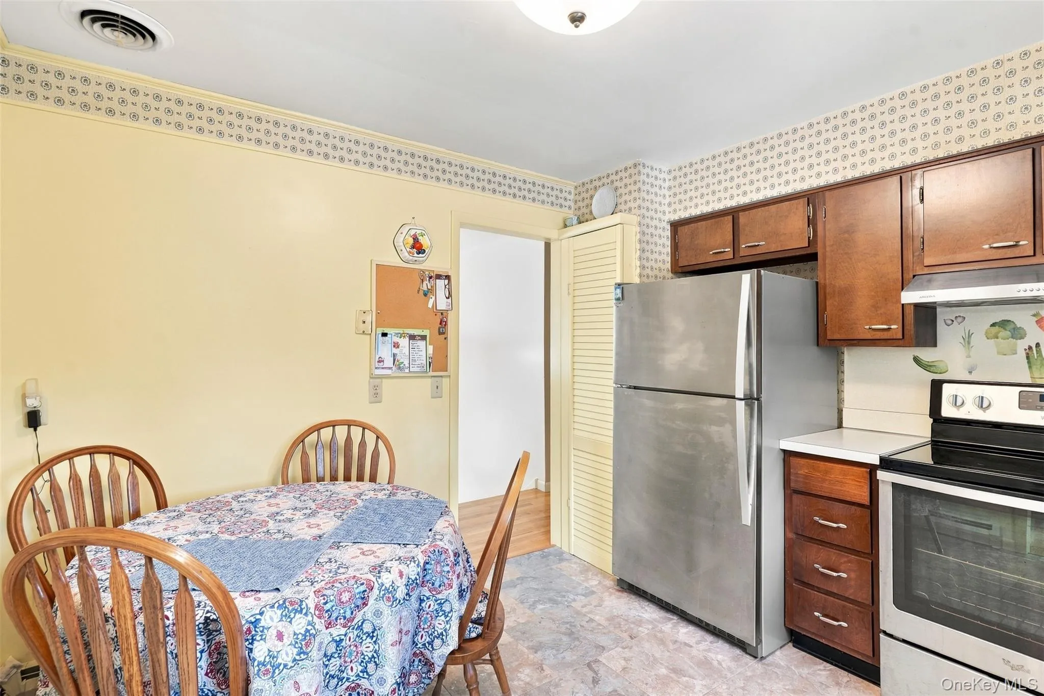 16 Cromwell Drive, La Grange, NY, 4 Bedrooms Bedrooms, 7 Rooms Rooms,1 BathroomBathrooms,Residential,For Rent,Cromwell,0,1036909 16 Cromwell Drive, La Grange, NY, 4 Bedrooms Bedrooms, 7 Rooms Rooms,1 BathroomBathrooms,Residential,For Rent,Cromwell,0,1036909