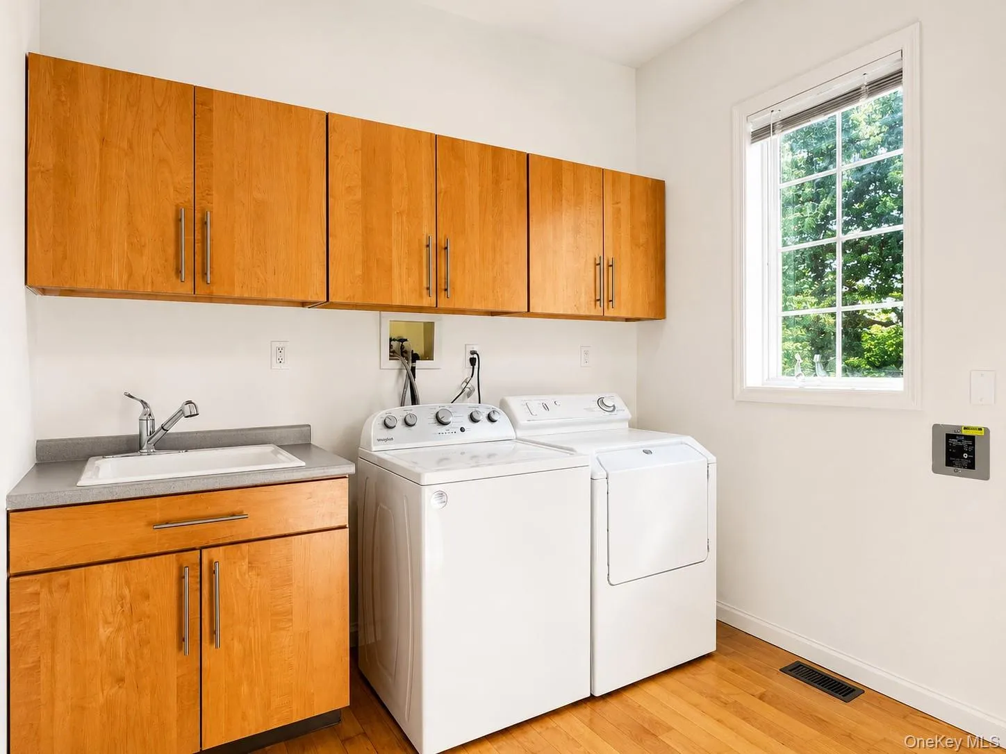 61 Shore Road, Brookhaven, NY, 4 Bedrooms Bedrooms, 11 Rooms Rooms,2 BathroomsBathrooms,Residential,For Rent,Shore,0,1036915 61 Shore Road, Brookhaven, NY, 4 Bedrooms Bedrooms, 11 Rooms Rooms,2 BathroomsBathrooms,Residential,For Rent,Shore,0,1036915