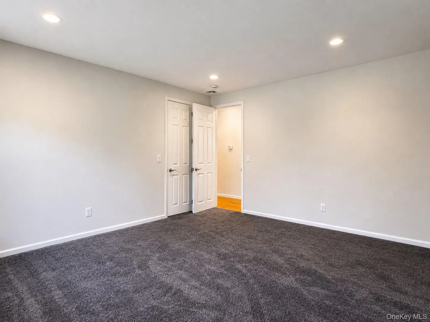 61 Shore Road, Brookhaven, NY, 4 Bedrooms Bedrooms, 11 Rooms Rooms,2 BathroomsBathrooms,Residential,For Rent,Shore,0,1036915 61 Shore Road, Brookhaven, NY, 4 Bedrooms Bedrooms, 11 Rooms Rooms,2 BathroomsBathrooms,Residential,For Rent,Shore,0,1036915