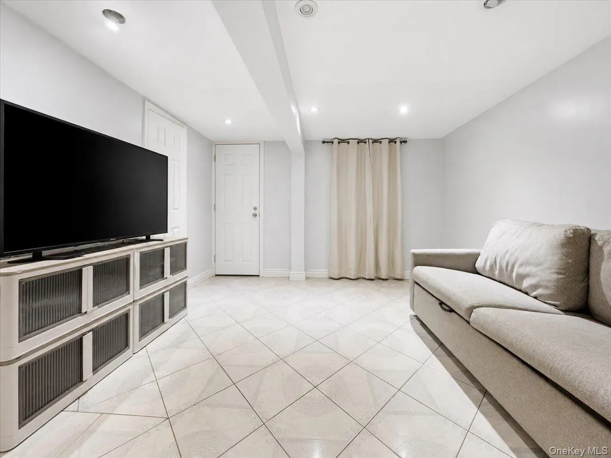 320 59th Street, New York, NY, 3 Bedrooms Bedrooms, 5 Rooms Rooms,2 BathroomsBathrooms,Residential,For Rent,59th,0,1036918 320 59th Street, New York, NY, 3 Bedrooms Bedrooms, 5 Rooms Rooms,2 BathroomsBathrooms,Residential,For Rent,59th,0,1036918