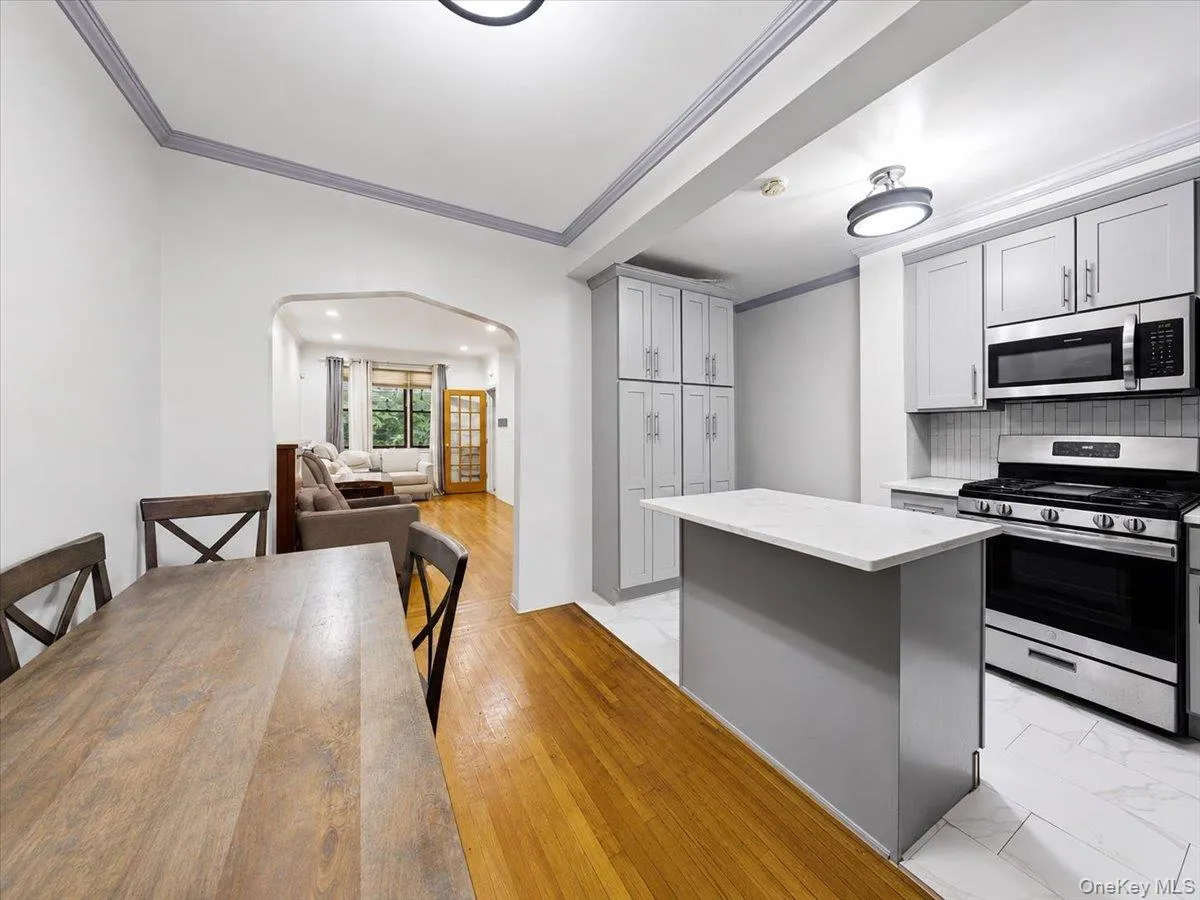 320 59th Street, New York, NY, 3 Bedrooms Bedrooms, 5 Rooms Rooms,2 BathroomsBathrooms,Residential,For Rent,59th,0,1036918 320 59th Street, New York, NY, 3 Bedrooms Bedrooms, 5 Rooms Rooms,2 BathroomsBathrooms,Residential,For Rent,59th,0,1036918