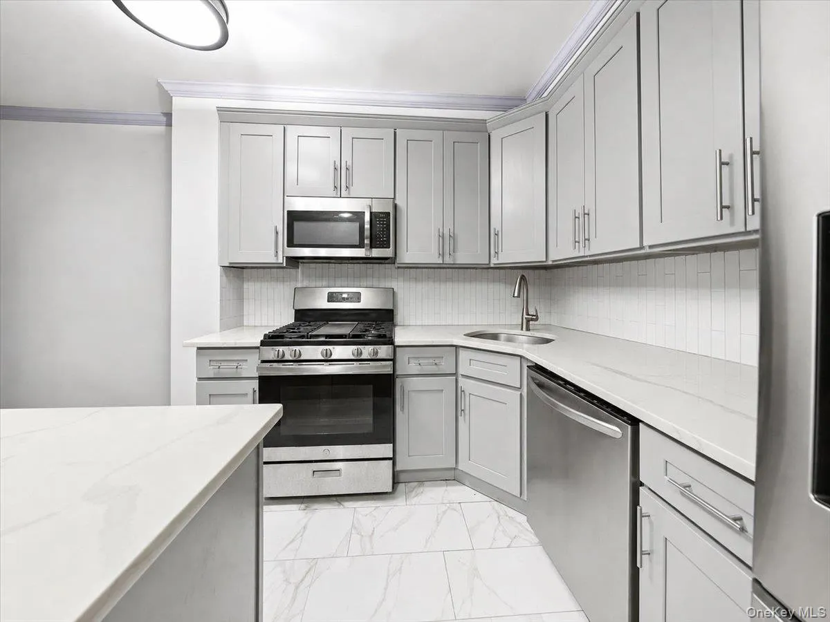 320 59th Street, New York, NY, 3 Bedrooms Bedrooms, 5 Rooms Rooms,2 BathroomsBathrooms,Residential,For Rent,59th,0,1036918 320 59th Street, New York, NY, 3 Bedrooms Bedrooms, 5 Rooms Rooms,2 BathroomsBathrooms,Residential,For Rent,59th,0,1036918