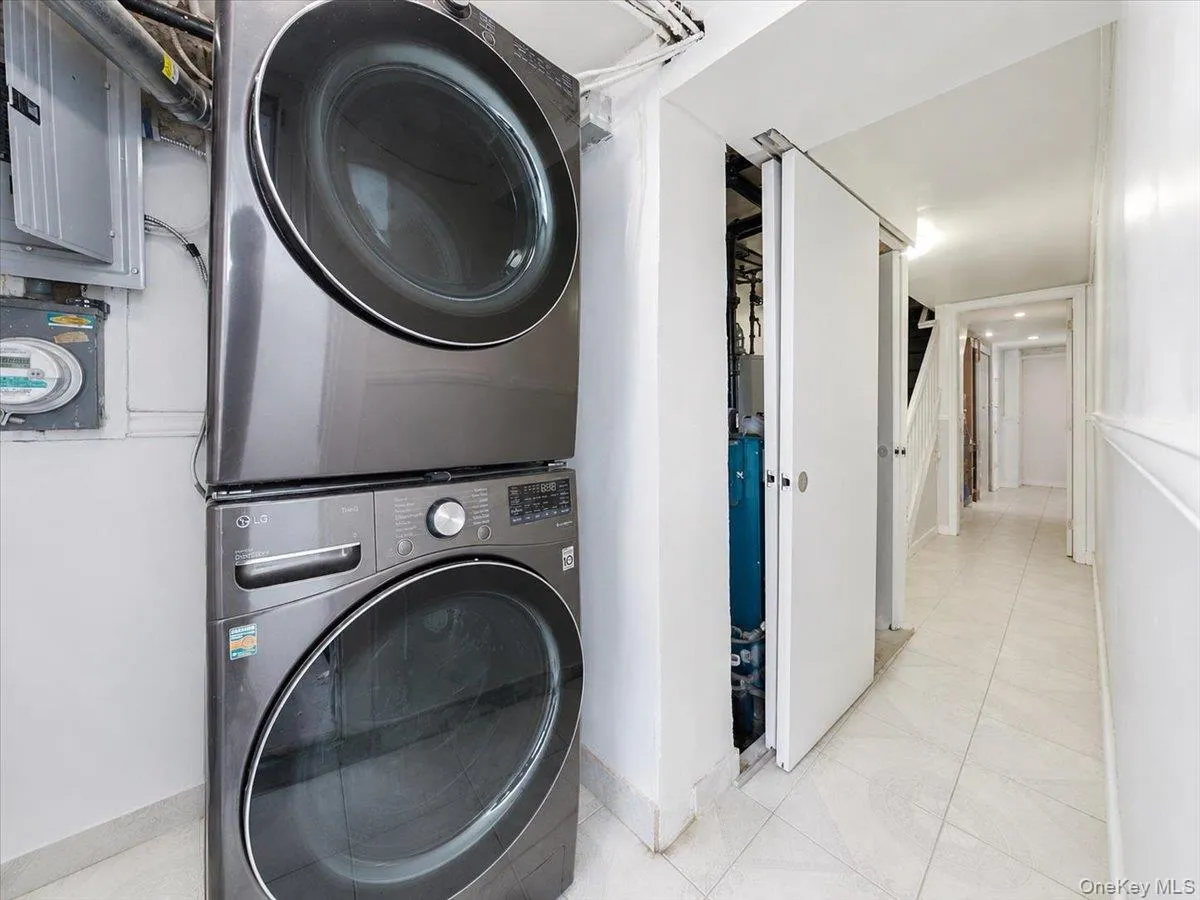 320 59th Street, New York, NY, 3 Bedrooms Bedrooms, 5 Rooms Rooms,2 BathroomsBathrooms,Residential,For Rent,59th,0,1036918 320 59th Street, New York, NY, 3 Bedrooms Bedrooms, 5 Rooms Rooms,2 BathroomsBathrooms,Residential,For Rent,59th,0,1036918