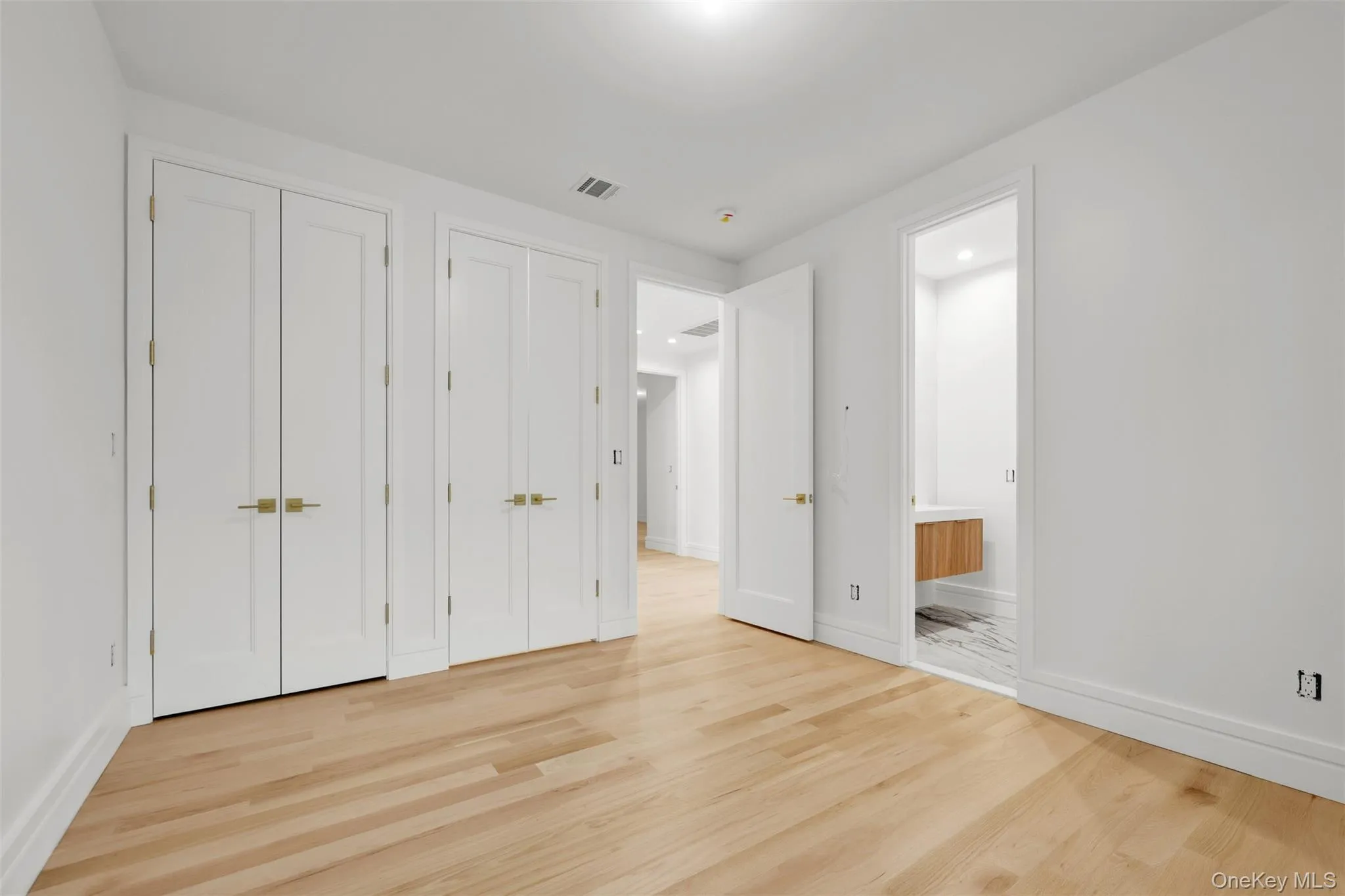 17 Wallenberg Circle, Ramapo, NY, 6 Bedrooms Bedrooms, 12 Rooms Rooms,4 BathroomsBathrooms,Residential,For Rent,Wallenberg,0,1036924 17 Wallenberg Circle, Ramapo, NY, 6 Bedrooms Bedrooms, 12 Rooms Rooms,4 BathroomsBathrooms,Residential,For Rent,Wallenberg,0,1036924