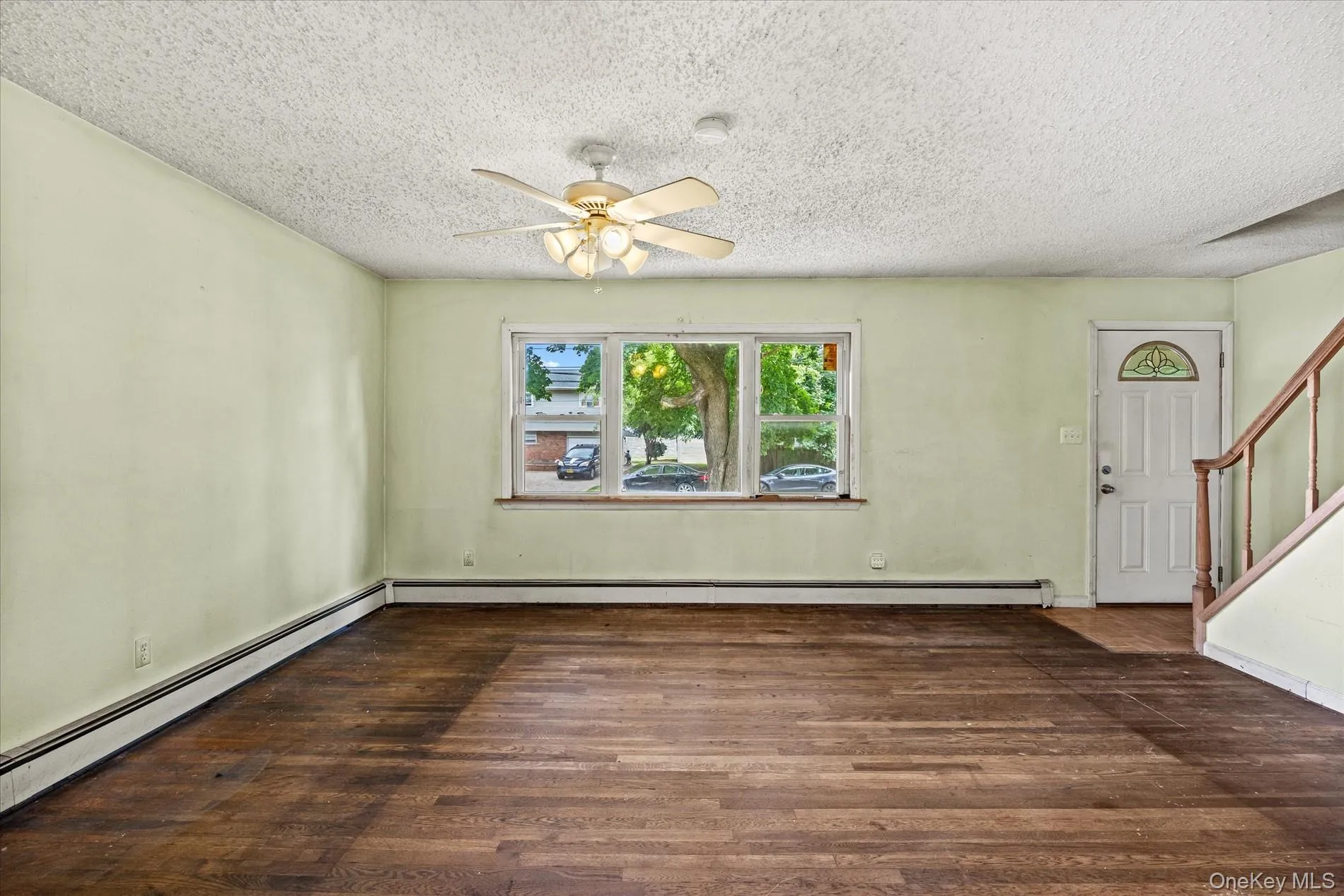 1037 Broadway, North Hempstead, NY, 4 Bedrooms Bedrooms, 7 Rooms Rooms,1 BathroomBathrooms,Residential,For Rent,Broadway,0,1036927 1037 Broadway, North Hempstead, NY, 4 Bedrooms Bedrooms, 7 Rooms Rooms,1 BathroomBathrooms,Residential,For Rent,Broadway,0,1036927