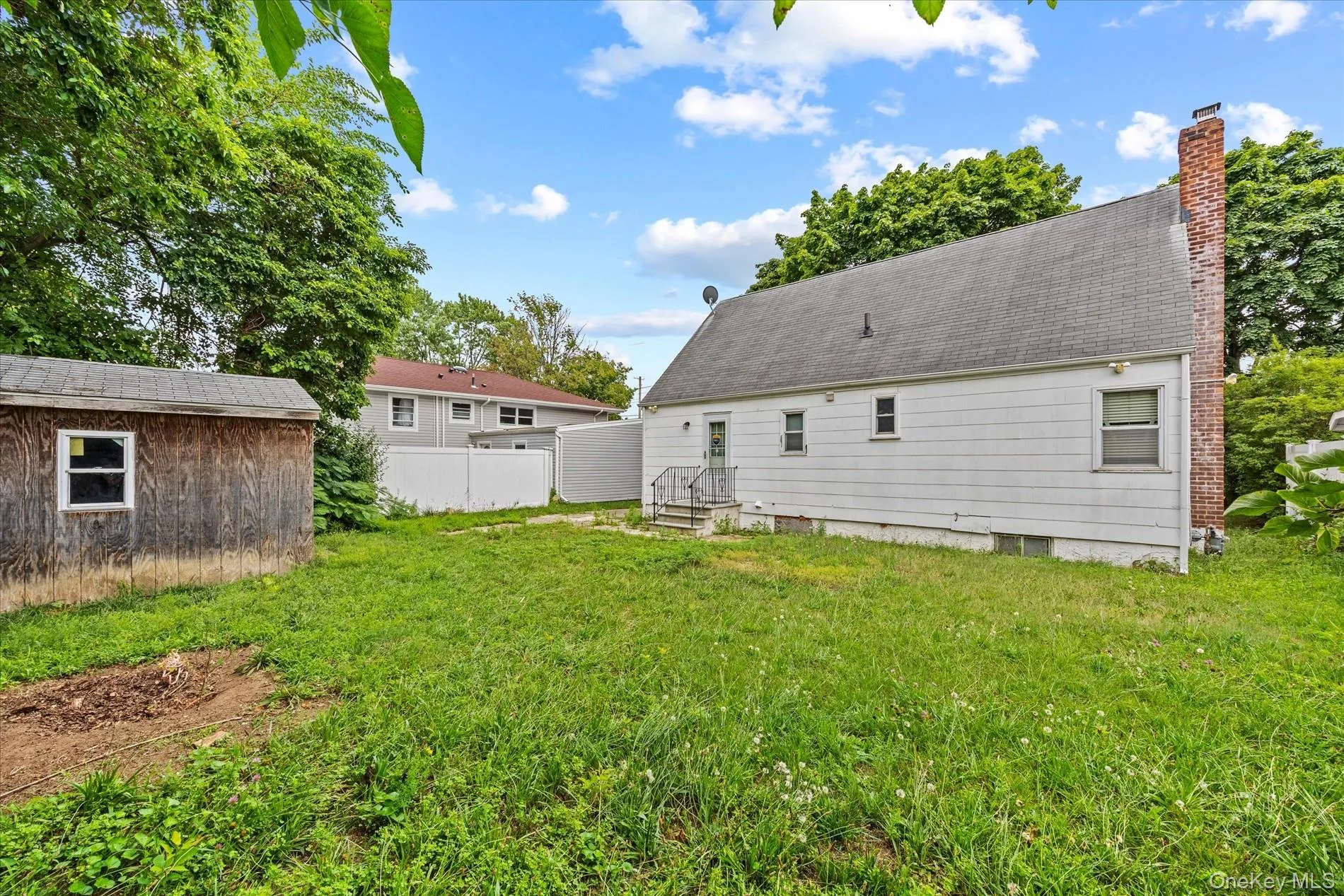 1037 Broadway, North Hempstead, NY, 4 Bedrooms Bedrooms, 7 Rooms Rooms,1 BathroomBathrooms,Residential,For Rent,Broadway,0,1036927 1037 Broadway, North Hempstead, NY, 4 Bedrooms Bedrooms, 7 Rooms Rooms,1 BathroomBathrooms,Residential,For Rent,Broadway,0,1036927