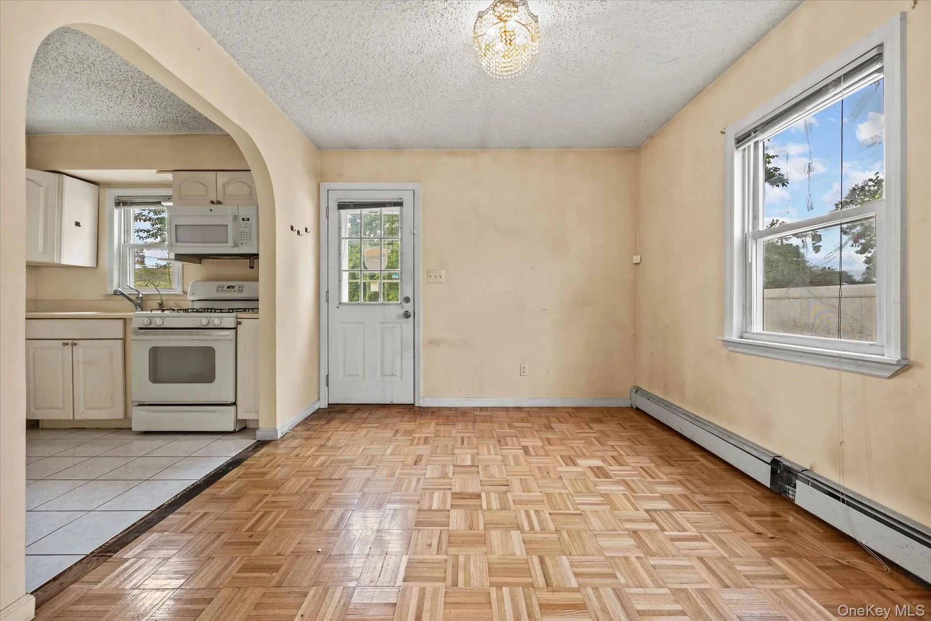 1037 Broadway, North Hempstead, NY, 4 Bedrooms Bedrooms, 7 Rooms Rooms,1 BathroomBathrooms,Residential,For Rent,Broadway,0,1036927 1037 Broadway, North Hempstead, NY, 4 Bedrooms Bedrooms, 7 Rooms Rooms,1 BathroomBathrooms,Residential,For Rent,Broadway,0,1036927