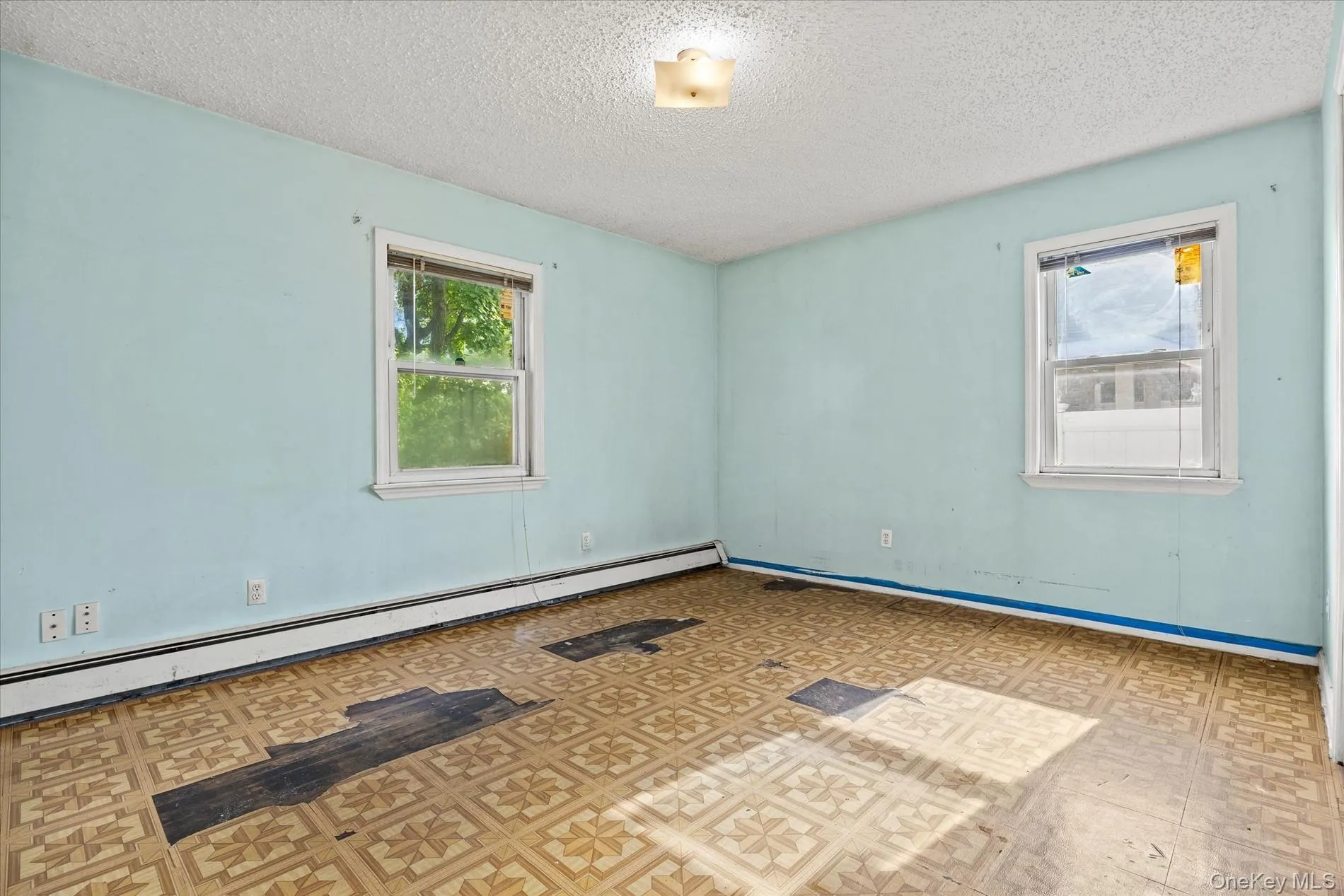 1037 Broadway, North Hempstead, NY, 4 Bedrooms Bedrooms, 7 Rooms Rooms,1 BathroomBathrooms,Residential,For Rent,Broadway,0,1036927 1037 Broadway, North Hempstead, NY, 4 Bedrooms Bedrooms, 7 Rooms Rooms,1 BathroomBathrooms,Residential,For Rent,Broadway,0,1036927