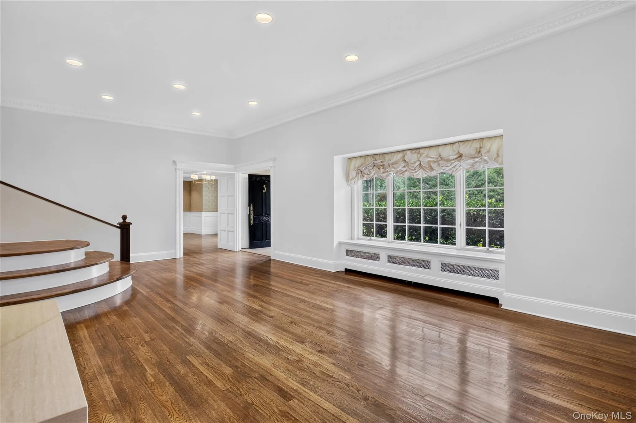 20 Earle Place, North Hempstead, NY, 4 Bedrooms Bedrooms, 8 Rooms Rooms,3 BathroomsBathrooms,Residential Lease,For Rent,Earle,0,1036932 20 Earle Place, North Hempstead, NY, 4 Bedrooms Bedrooms, 8 Rooms Rooms,3 BathroomsBathrooms,Residential Lease,For Rent,Earle,0,1036932