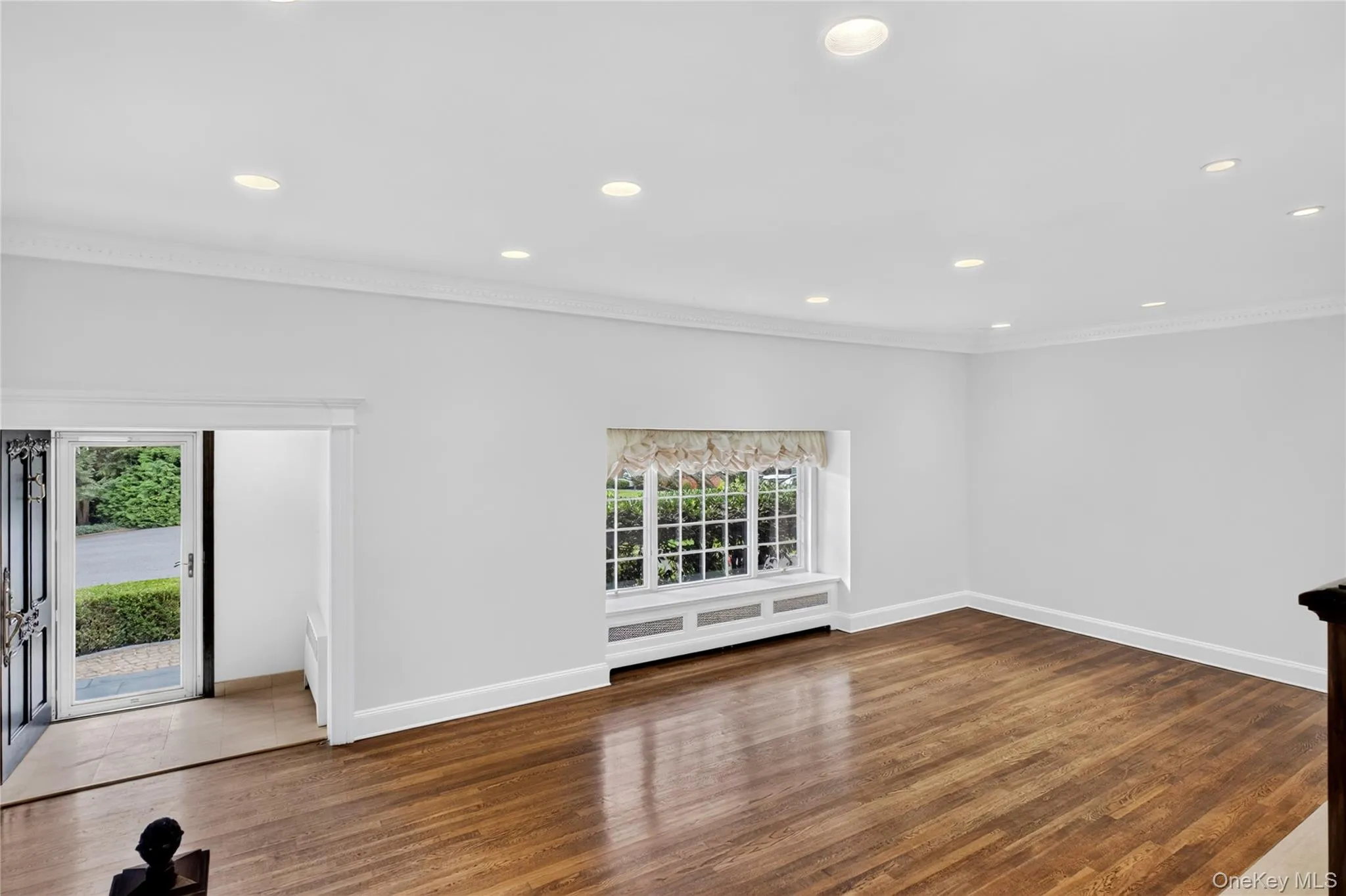 20 Earle Place, North Hempstead, NY, 4 Bedrooms Bedrooms, 8 Rooms Rooms,3 BathroomsBathrooms,Residential Lease,For Rent,Earle,0,1036932 20 Earle Place, North Hempstead, NY, 4 Bedrooms Bedrooms, 8 Rooms Rooms,3 BathroomsBathrooms,Residential Lease,For Rent,Earle,0,1036932