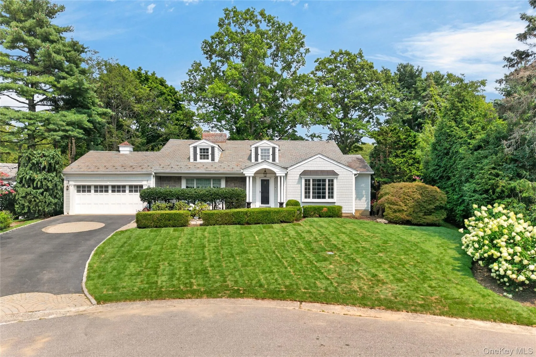 20 Earle Place, North Hempstead, NY, 4 Bedrooms Bedrooms, 8 Rooms Rooms,3 BathroomsBathrooms,Residential Lease,For Rent,Earle,0,1036932 20 Earle Place, North Hempstead, NY, 4 Bedrooms Bedrooms, 8 Rooms Rooms,3 BathroomsBathrooms,Residential Lease,For Rent,Earle,0,1036932