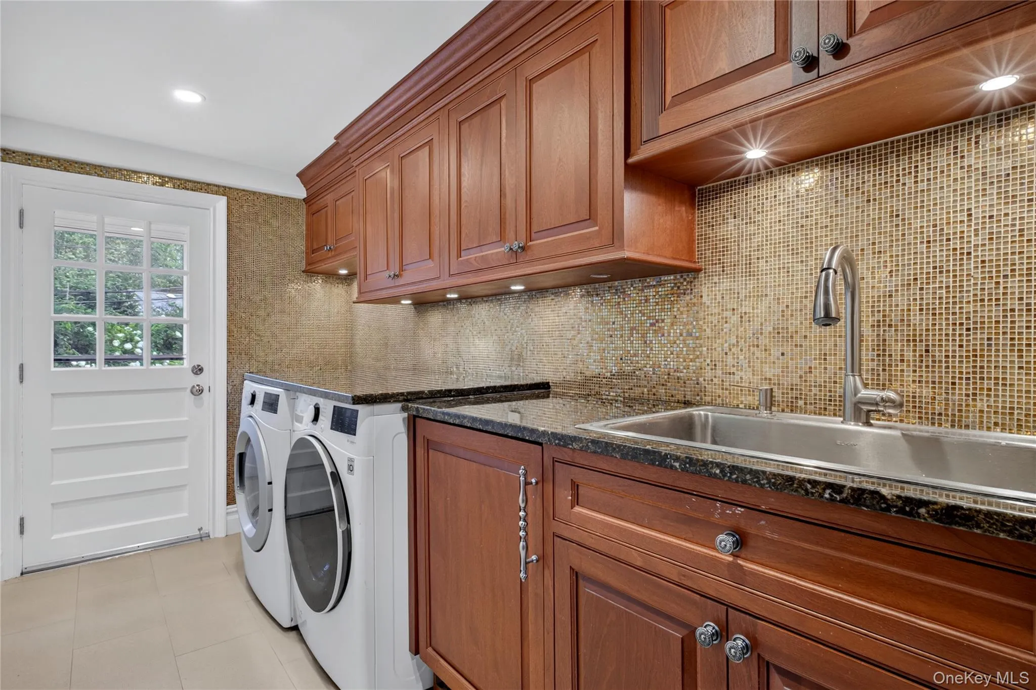 20 Earle Place, North Hempstead, NY, 4 Bedrooms Bedrooms, 8 Rooms Rooms,3 BathroomsBathrooms,Residential Lease,For Rent,Earle,0,1036932 20 Earle Place, North Hempstead, NY, 4 Bedrooms Bedrooms, 8 Rooms Rooms,3 BathroomsBathrooms,Residential Lease,For Rent,Earle,0,1036932