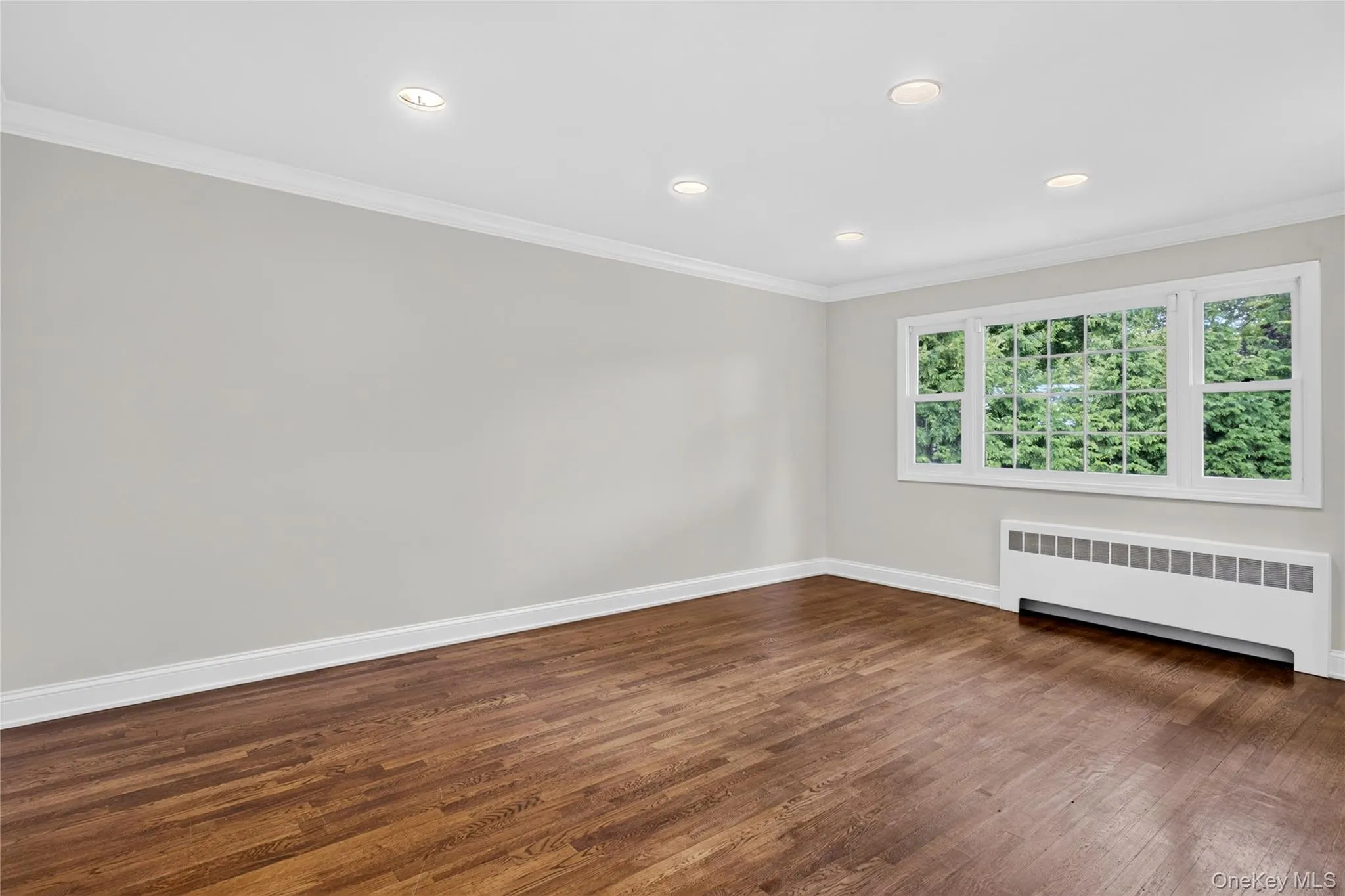 20 Earle Place, North Hempstead, NY, 4 Bedrooms Bedrooms, 8 Rooms Rooms,3 BathroomsBathrooms,Residential Lease,For Rent,Earle,0,1036932 20 Earle Place, North Hempstead, NY, 4 Bedrooms Bedrooms, 8 Rooms Rooms,3 BathroomsBathrooms,Residential Lease,For Rent,Earle,0,1036932