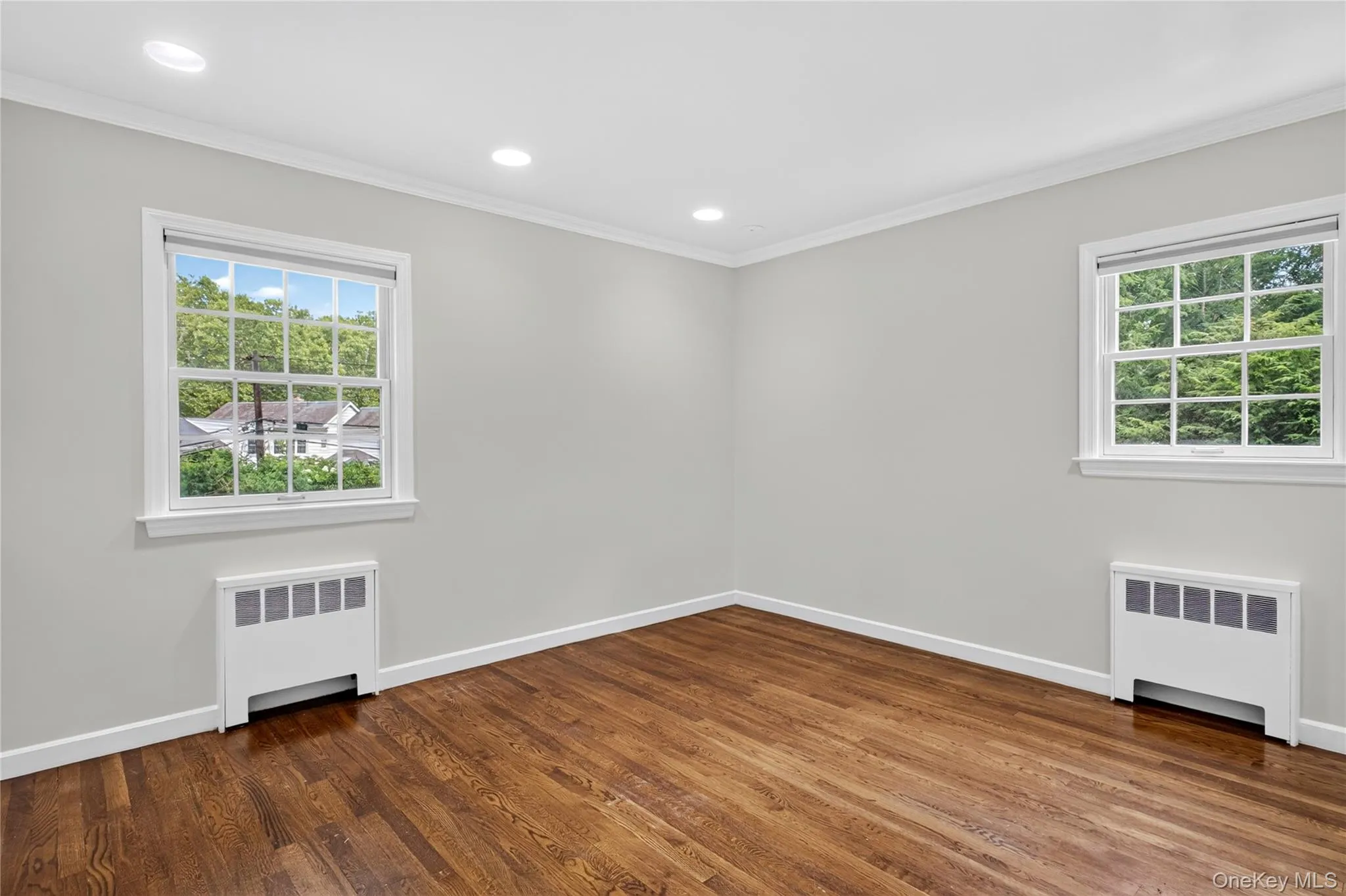 20 Earle Place, North Hempstead, NY, 4 Bedrooms Bedrooms, 8 Rooms Rooms,3 BathroomsBathrooms,Residential Lease,For Rent,Earle,0,1036932 20 Earle Place, North Hempstead, NY, 4 Bedrooms Bedrooms, 8 Rooms Rooms,3 BathroomsBathrooms,Residential Lease,For Rent,Earle,0,1036932