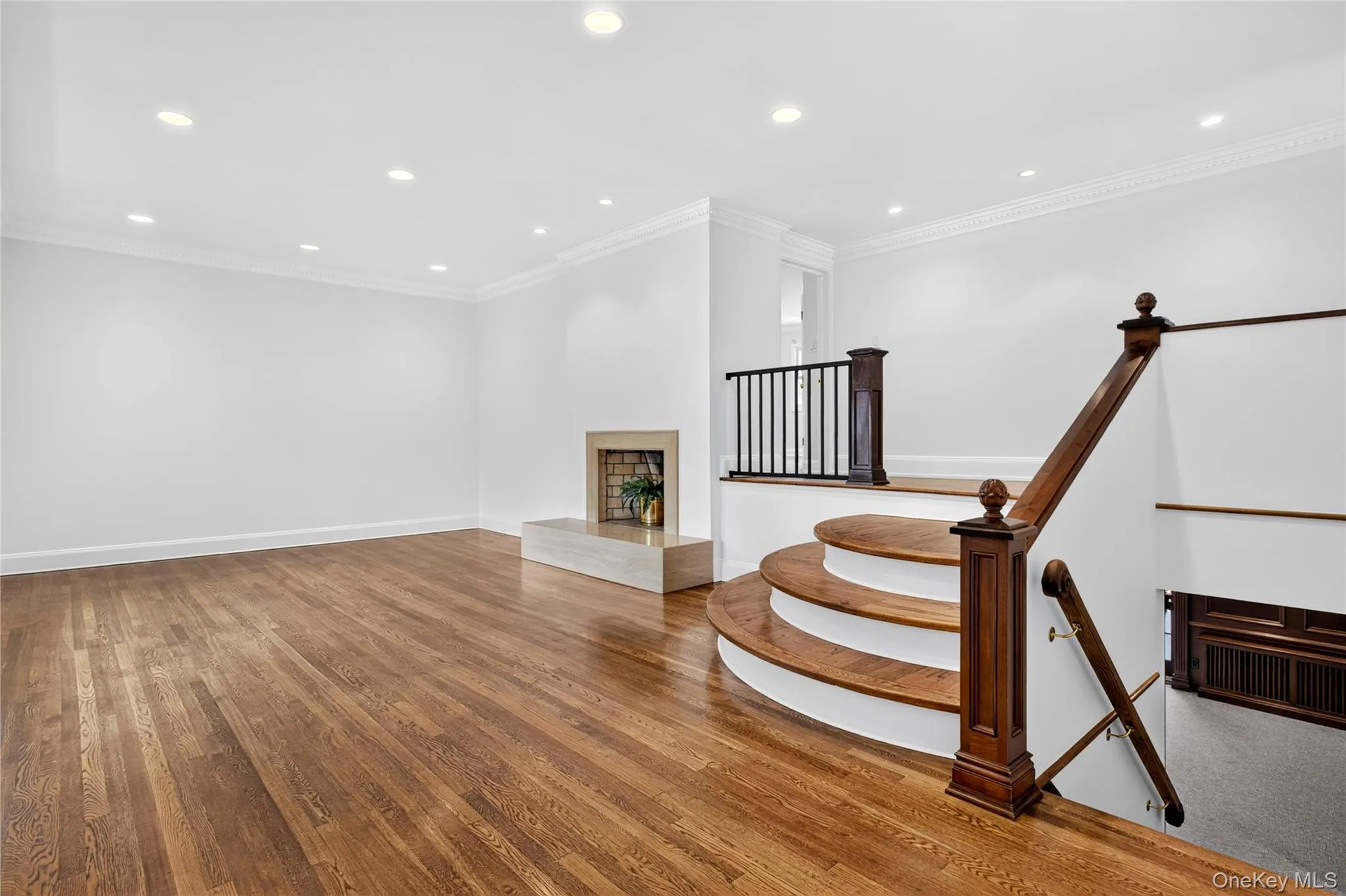 20 Earle Place, North Hempstead, NY, 4 Bedrooms Bedrooms, 8 Rooms Rooms,3 BathroomsBathrooms,Residential Lease,For Rent,Earle,0,1036932 20 Earle Place, North Hempstead, NY, 4 Bedrooms Bedrooms, 8 Rooms Rooms,3 BathroomsBathrooms,Residential Lease,For Rent,Earle,0,1036932