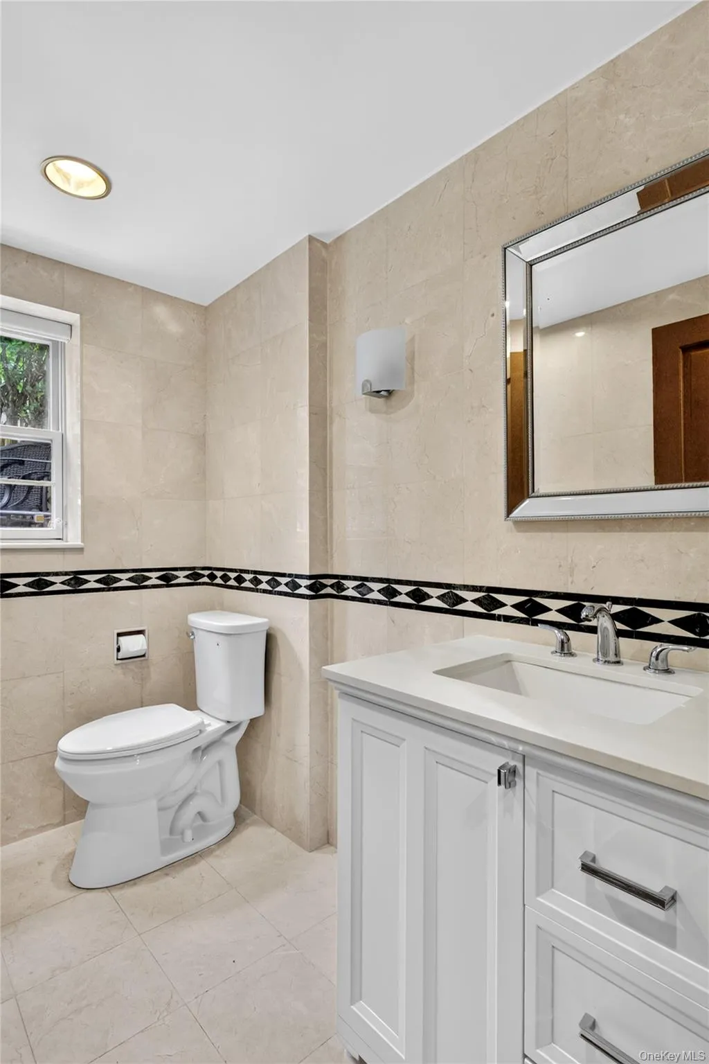 20 Earle Place, North Hempstead, NY, 4 Bedrooms Bedrooms, 8 Rooms Rooms,3 BathroomsBathrooms,Residential Lease,For Rent,Earle,0,1036932 20 Earle Place, North Hempstead, NY, 4 Bedrooms Bedrooms, 8 Rooms Rooms,3 BathroomsBathrooms,Residential Lease,For Rent,Earle,0,1036932