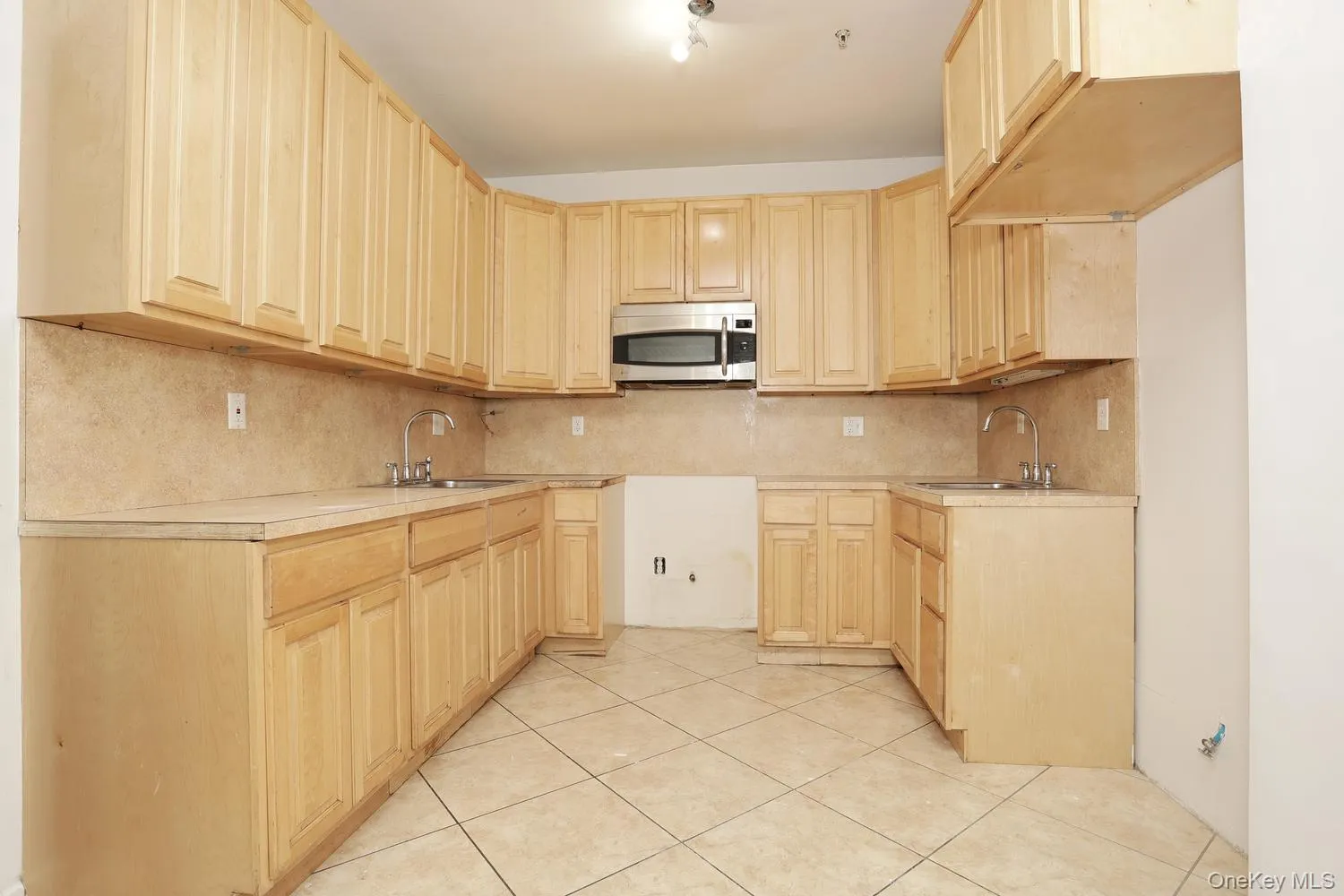 122 Bates Drive, Ramapo, NY, 7 Bedrooms Bedrooms, 16 Rooms Rooms,4 BathroomsBathrooms,Residential,For Rent,Bates,0,1036938 122 Bates Drive, Ramapo, NY, 7 Bedrooms Bedrooms, 16 Rooms Rooms,4 BathroomsBathrooms,Residential,For Rent,Bates,0,1036938