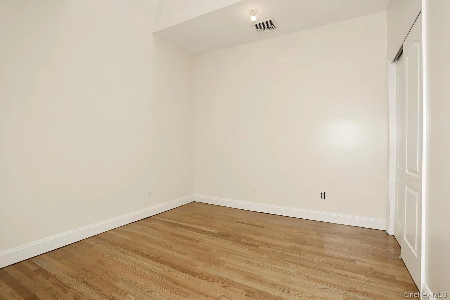 122 Bates Drive, Ramapo, NY, 7 Bedrooms Bedrooms, 16 Rooms Rooms,4 BathroomsBathrooms,Residential,For Rent,Bates,0,1036938 122 Bates Drive, Ramapo, NY, 7 Bedrooms Bedrooms, 16 Rooms Rooms,4 BathroomsBathrooms,Residential,For Rent,Bates,0,1036938
