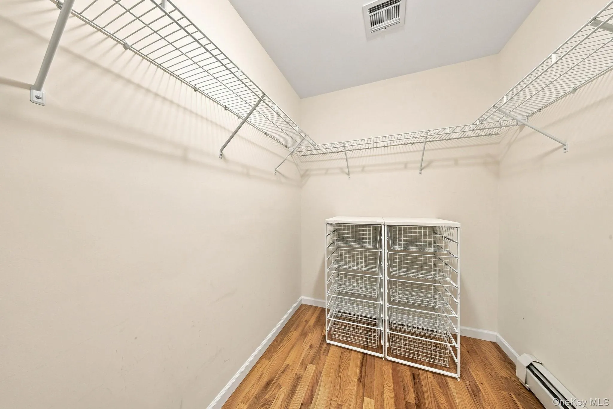 236 Springbrook Road, Greenville, NY, 3 Bedrooms Bedrooms, 10 Rooms Rooms,3 BathroomsBathrooms,Residential,For Rent,Springbrook,0,1036947 236 Springbrook Road, Greenville, NY, 3 Bedrooms Bedrooms, 10 Rooms Rooms,3 BathroomsBathrooms,Residential,For Rent,Springbrook,0,1036947