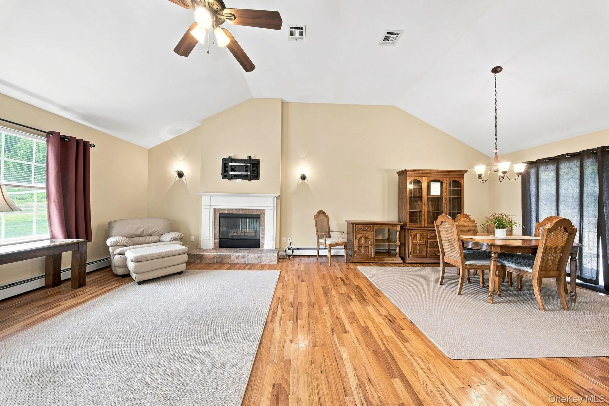 236 Springbrook Road, Greenville, NY, 3 Bedrooms Bedrooms, 10 Rooms Rooms,3 BathroomsBathrooms,Residential,For Rent,Springbrook,0,1036947 236 Springbrook Road, Greenville, NY, 3 Bedrooms Bedrooms, 10 Rooms Rooms,3 BathroomsBathrooms,Residential,For Rent,Springbrook,0,1036947
