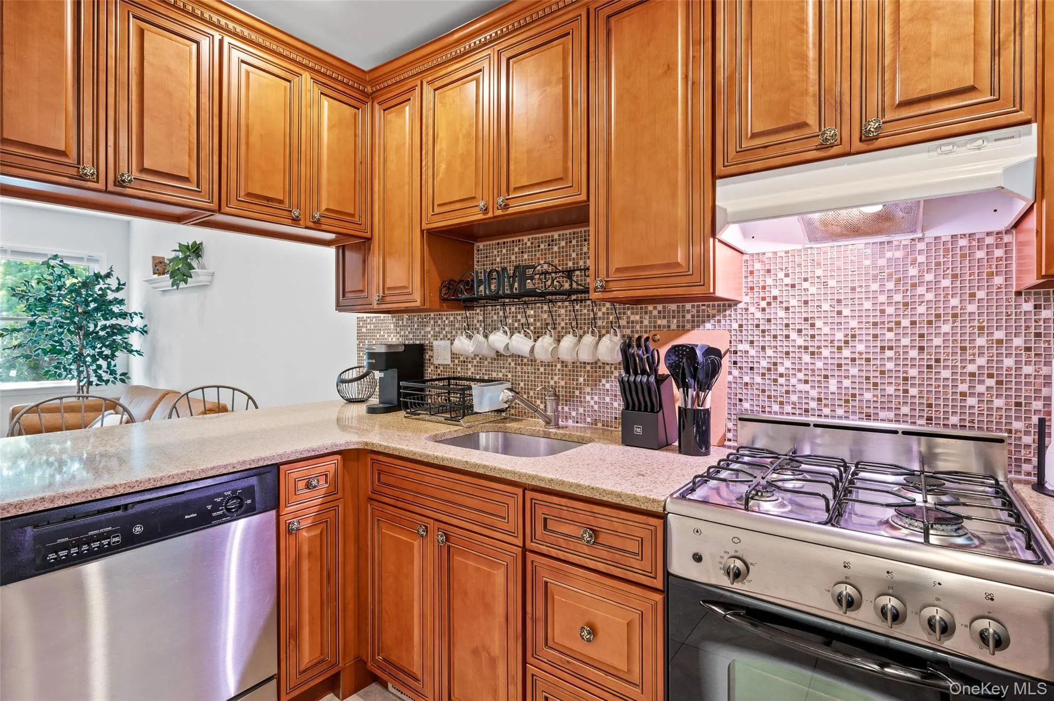 49 Canoe Place, Southampton, NY, 1 Bedroom Bedrooms, 3 Rooms Rooms,1 BathroomBathrooms,Residential,For Rent,Canoe,0,1036951 49 Canoe Place, Southampton, NY, 1 Bedroom Bedrooms, 3 Rooms Rooms,1 BathroomBathrooms,Residential,For Rent,Canoe,0,1036951