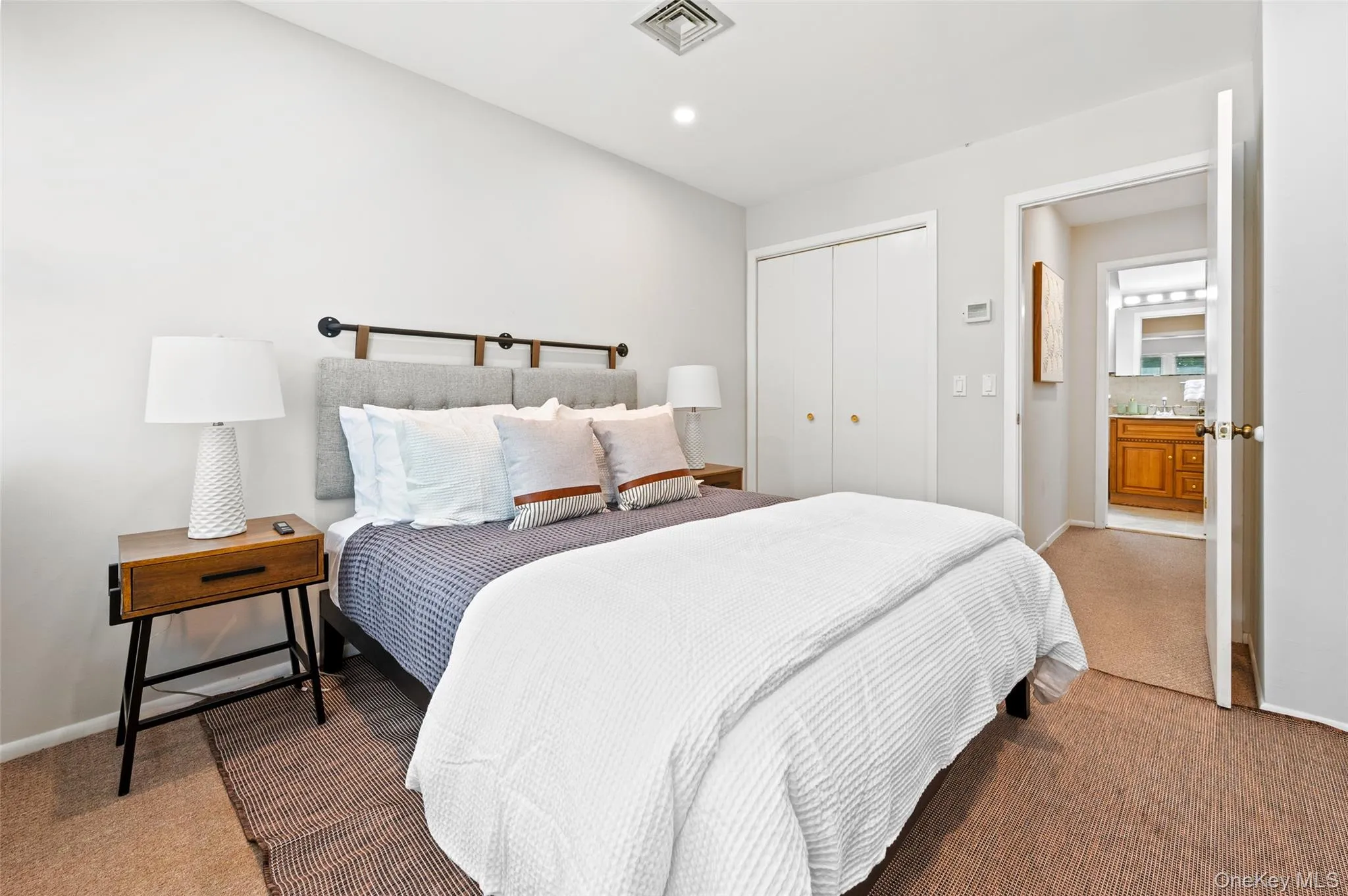 49 Canoe Place, Southampton, NY, 1 Bedroom Bedrooms, 3 Rooms Rooms,1 BathroomBathrooms,Residential,For Rent,Canoe,0,1036951 49 Canoe Place, Southampton, NY, 1 Bedroom Bedrooms, 3 Rooms Rooms,1 BathroomBathrooms,Residential,For Rent,Canoe,0,1036951