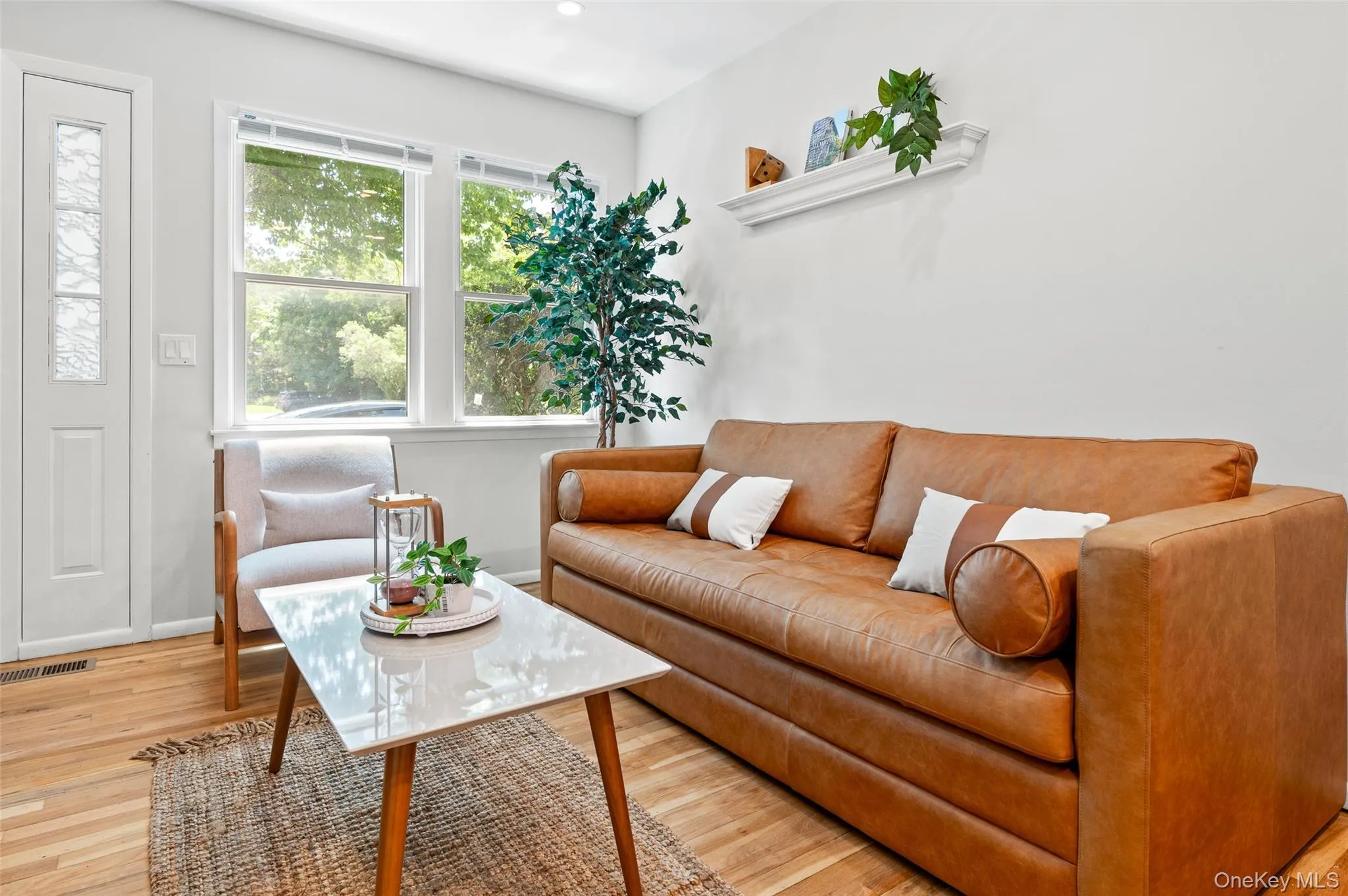 49 Canoe Place, Southampton, NY, 1 Bedroom Bedrooms, 3 Rooms Rooms,1 BathroomBathrooms,Residential,For Rent,Canoe,0,1036951 49 Canoe Place, Southampton, NY, 1 Bedroom Bedrooms, 3 Rooms Rooms,1 BathroomBathrooms,Residential,For Rent,Canoe,0,1036951
