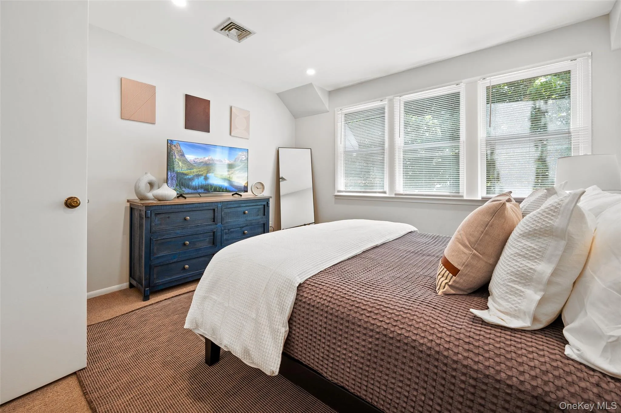 49 Canoe Place, Southampton, NY, 1 Bedroom Bedrooms, 3 Rooms Rooms,1 BathroomBathrooms,Residential,For Rent,Canoe,0,1036951 49 Canoe Place, Southampton, NY, 1 Bedroom Bedrooms, 3 Rooms Rooms,1 BathroomBathrooms,Residential,For Rent,Canoe,0,1036951