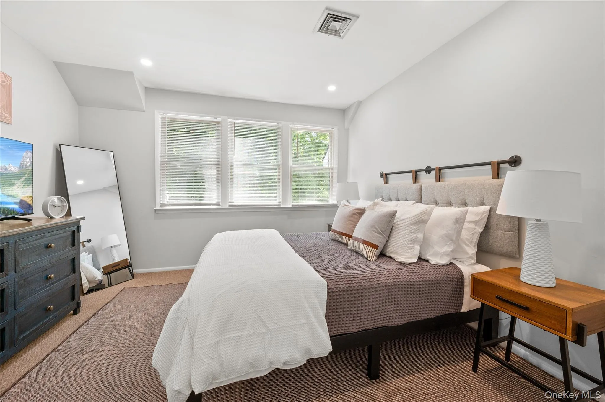 49 Canoe Place, Southampton, NY, 1 Bedroom Bedrooms, 3 Rooms Rooms,1 BathroomBathrooms,Residential,For Rent,Canoe,0,1036951 49 Canoe Place, Southampton, NY, 1 Bedroom Bedrooms, 3 Rooms Rooms,1 BathroomBathrooms,Residential,For Rent,Canoe,0,1036951