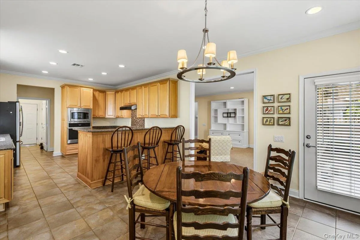 179 Carly Lane, Southampton, NY, 2 Bedrooms Bedrooms, 11 Rooms Rooms,2 BathroomsBathrooms,Residential,For Rent,Carly,0,1036953 179 Carly Lane, Southampton, NY, 2 Bedrooms Bedrooms, 11 Rooms Rooms,2 BathroomsBathrooms,Residential,For Rent,Carly,0,1036953