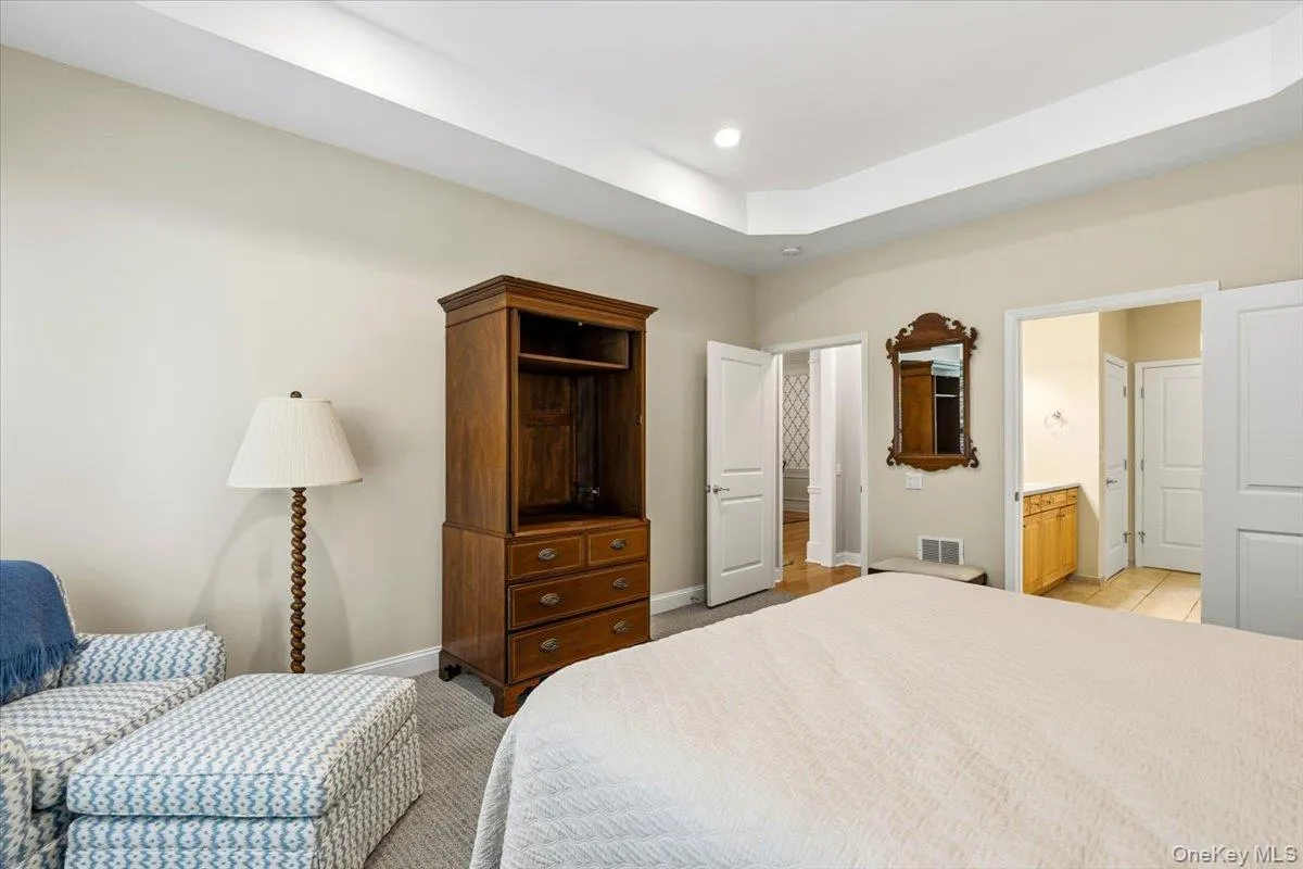 179 Carly Lane, Southampton, NY, 2 Bedrooms Bedrooms, 11 Rooms Rooms,2 BathroomsBathrooms,Residential,For Rent,Carly,0,1036953 179 Carly Lane, Southampton, NY, 2 Bedrooms Bedrooms, 11 Rooms Rooms,2 BathroomsBathrooms,Residential,For Rent,Carly,0,1036953
