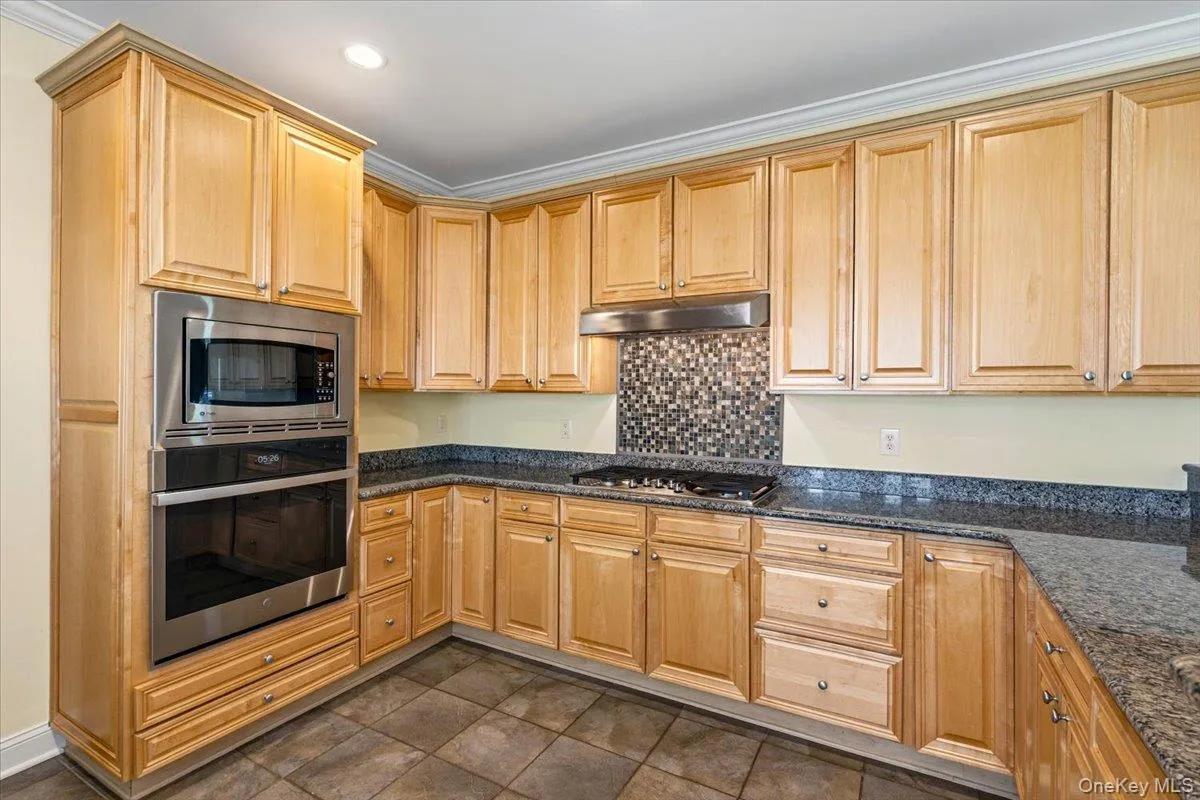 179 Carly Lane, Southampton, NY, 2 Bedrooms Bedrooms, 11 Rooms Rooms,2 BathroomsBathrooms,Residential,For Rent,Carly,0,1036953 179 Carly Lane, Southampton, NY, 2 Bedrooms Bedrooms, 11 Rooms Rooms,2 BathroomsBathrooms,Residential,For Rent,Carly,0,1036953