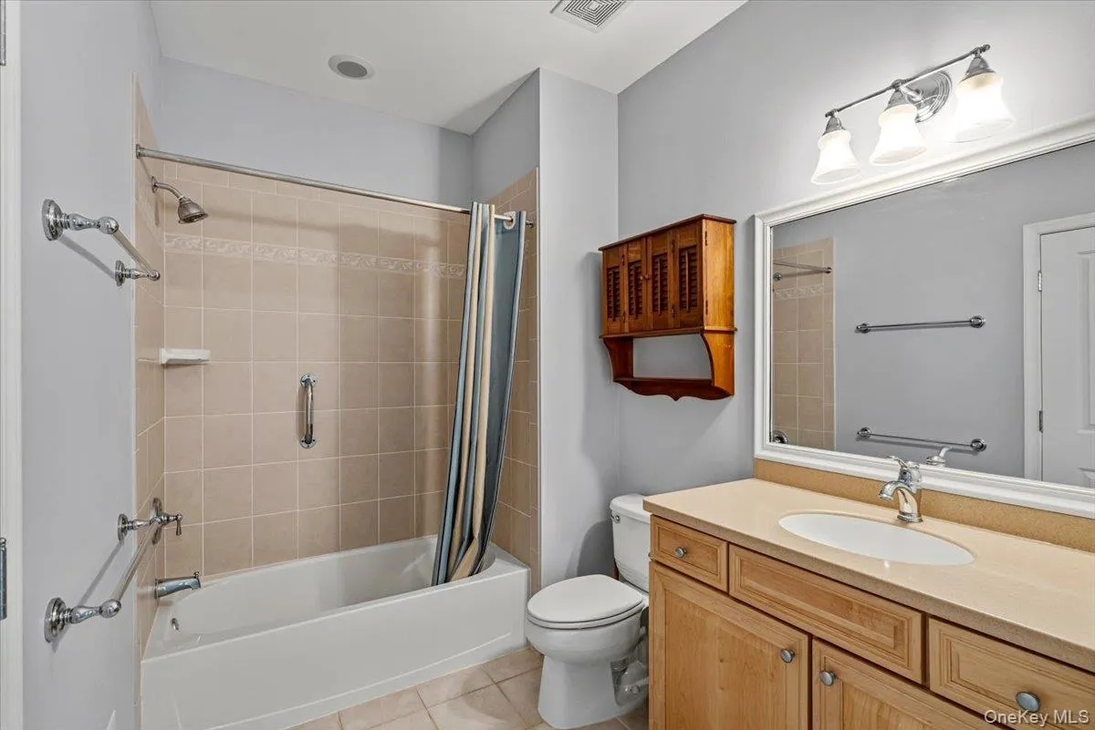 179 Carly Lane, Southampton, NY, 2 Bedrooms Bedrooms, 11 Rooms Rooms,2 BathroomsBathrooms,Residential,For Rent,Carly,0,1036953 179 Carly Lane, Southampton, NY, 2 Bedrooms Bedrooms, 11 Rooms Rooms,2 BathroomsBathrooms,Residential,For Rent,Carly,0,1036953
