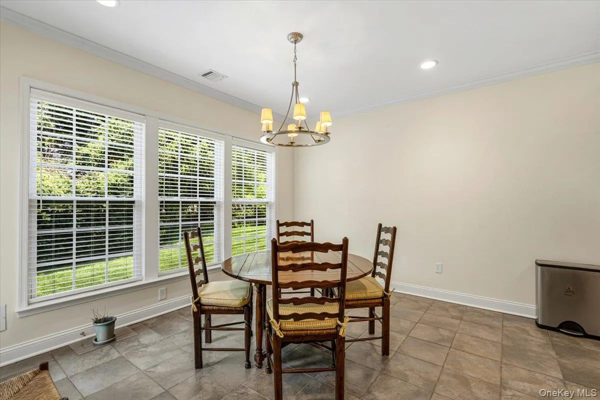 179 Carly Lane, Southampton, NY, 2 Bedrooms Bedrooms, 11 Rooms Rooms,2 BathroomsBathrooms,Residential,For Rent,Carly,0,1036953 179 Carly Lane, Southampton, NY, 2 Bedrooms Bedrooms, 11 Rooms Rooms,2 BathroomsBathrooms,Residential,For Rent,Carly,0,1036953