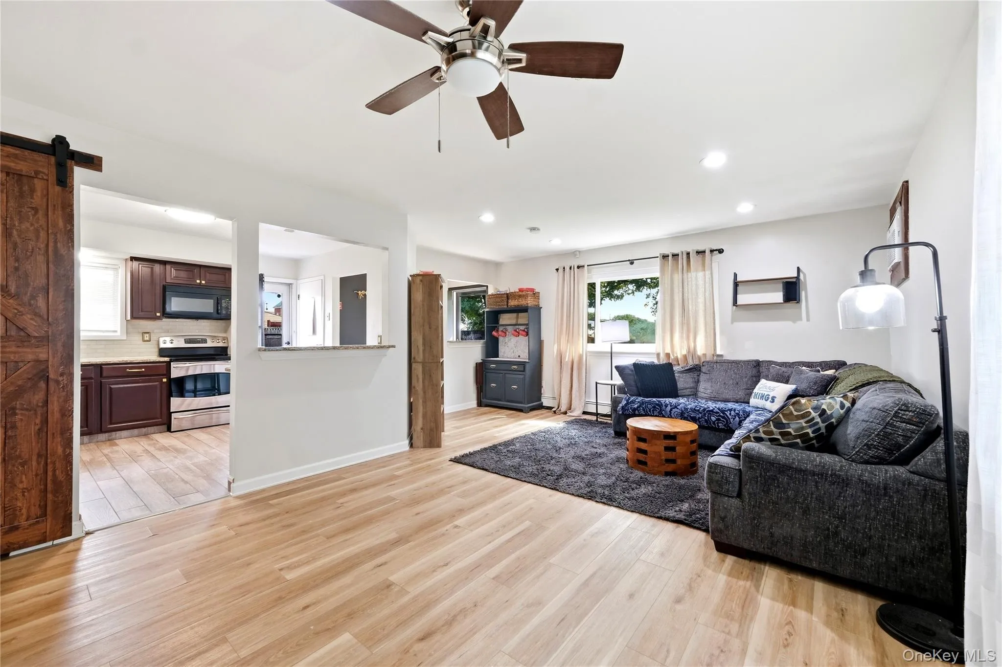 8 Roberts Street, Brookhaven, NY, 3 Bedrooms Bedrooms, 6 Rooms Rooms,1 BathroomBathrooms,Residential,For Rent,Roberts,0,1036960 8 Roberts Street, Brookhaven, NY, 3 Bedrooms Bedrooms, 6 Rooms Rooms,1 BathroomBathrooms,Residential,For Rent,Roberts,0,1036960