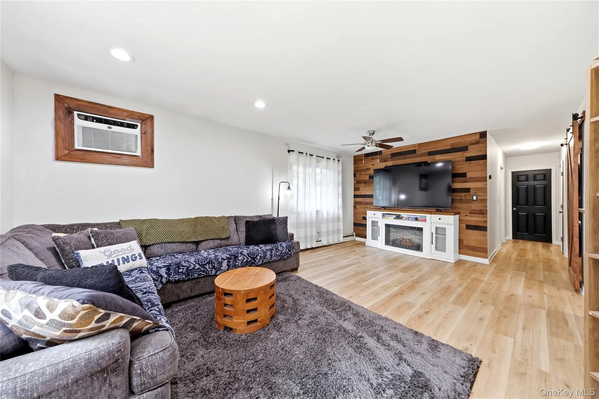 8 Roberts Street, Brookhaven, NY, 3 Bedrooms Bedrooms, 6 Rooms Rooms,1 BathroomBathrooms,Residential,For Rent,Roberts,0,1036960 8 Roberts Street, Brookhaven, NY, 3 Bedrooms Bedrooms, 6 Rooms Rooms,1 BathroomBathrooms,Residential,For Rent,Roberts,0,1036960