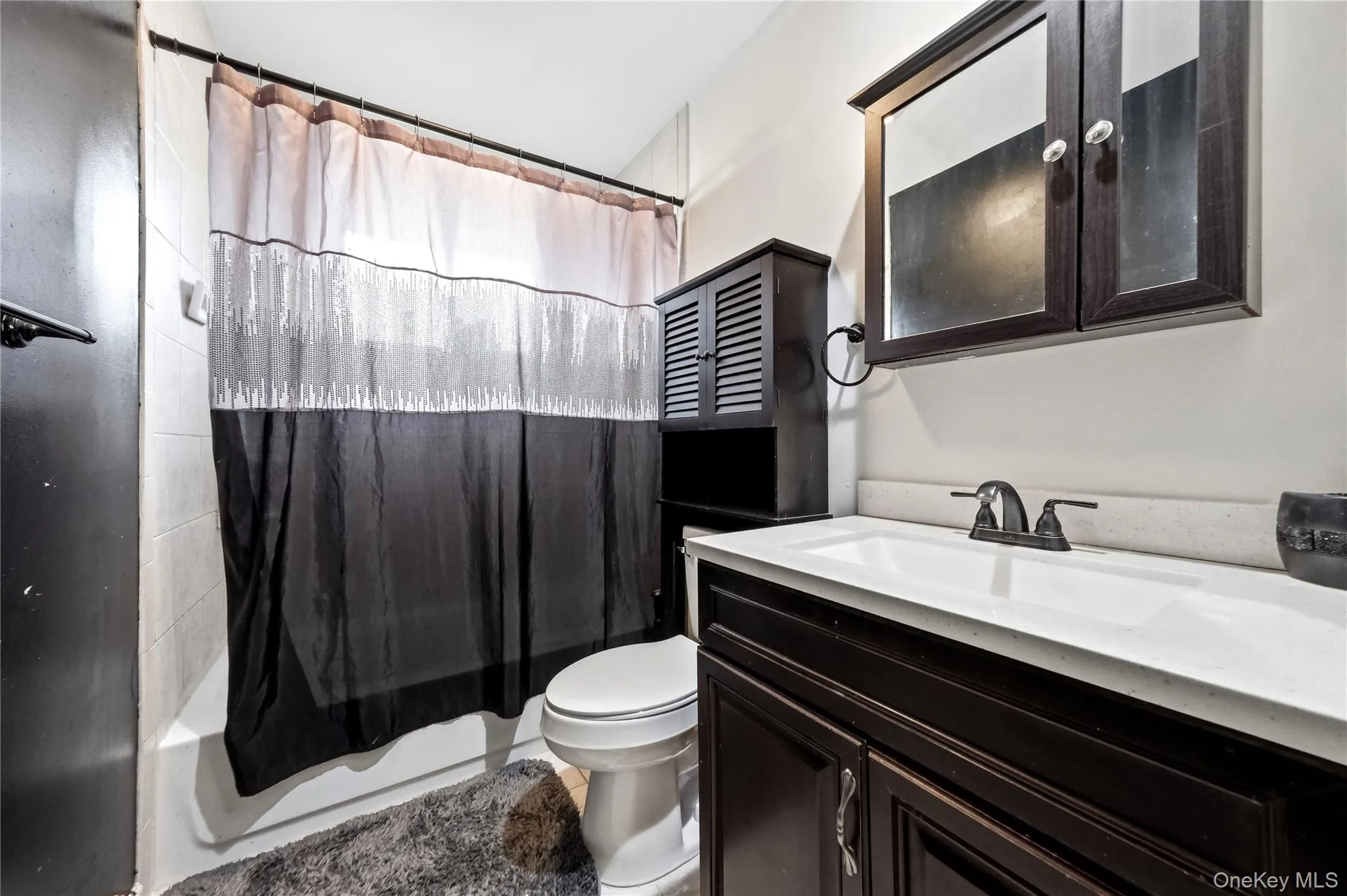 8 Roberts Street, Brookhaven, NY, 3 Bedrooms Bedrooms, 6 Rooms Rooms,1 BathroomBathrooms,Residential,For Rent,Roberts,0,1036960 8 Roberts Street, Brookhaven, NY, 3 Bedrooms Bedrooms, 6 Rooms Rooms,1 BathroomBathrooms,Residential,For Rent,Roberts,0,1036960