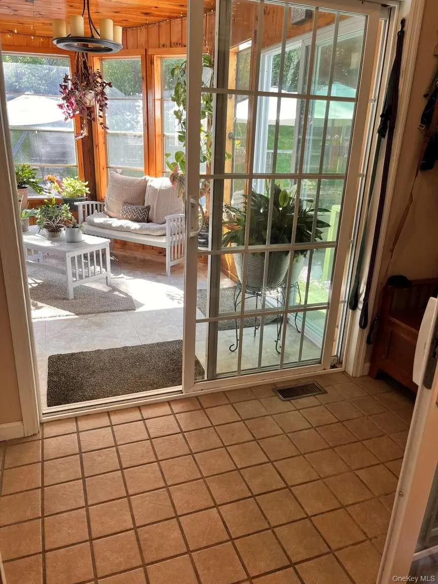 20 Neversink Drive, Newburgh (city), NY, 4 Bedrooms Bedrooms, 8 Rooms Rooms,2 BathroomsBathrooms,Residential,For Rent,Neversink,0,1036961 20 Neversink Drive, Newburgh (city), NY, 4 Bedrooms Bedrooms, 8 Rooms Rooms,2 BathroomsBathrooms,Residential,For Rent,Neversink,0,1036961