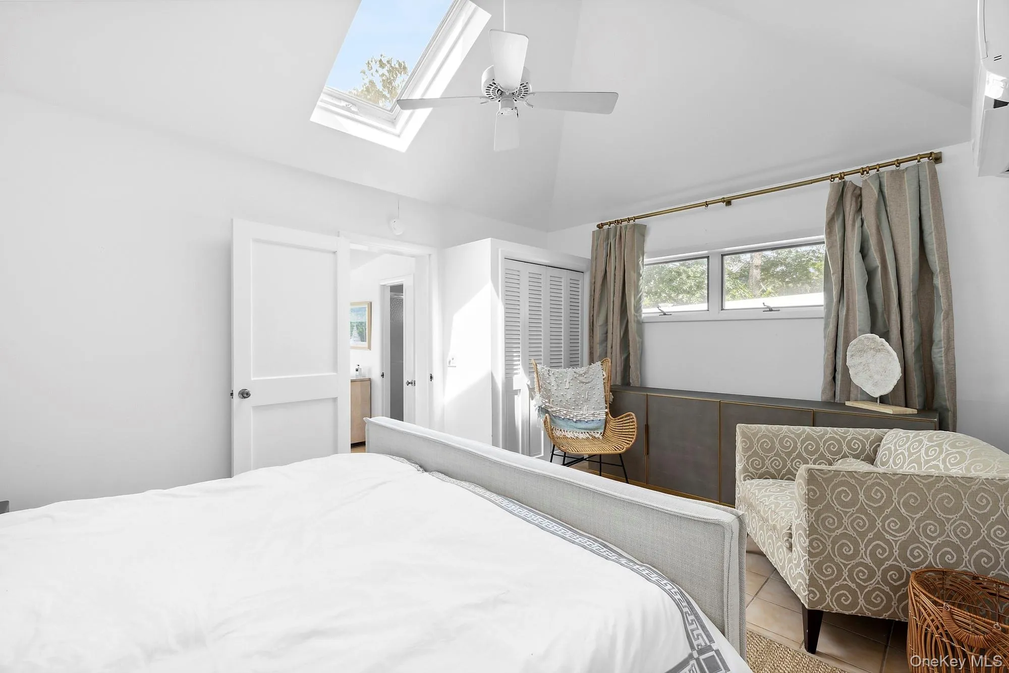 1 Bishop Avenue, Southampton, NY, 4 Bedrooms Bedrooms, 8 Rooms Rooms,3 BathroomsBathrooms,Residential Lease,For Rent,Bishop,0,1036962 1 Bishop Avenue, Southampton, NY, 4 Bedrooms Bedrooms, 8 Rooms Rooms,3 BathroomsBathrooms,Residential Lease,For Rent,Bishop,0,1036962